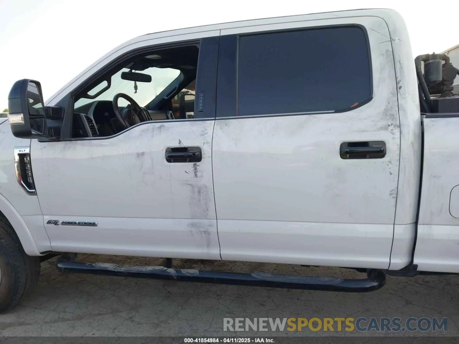 14 Photograph of a damaged car 1FT8W3BT3MEC30957 FORD F-350 2021