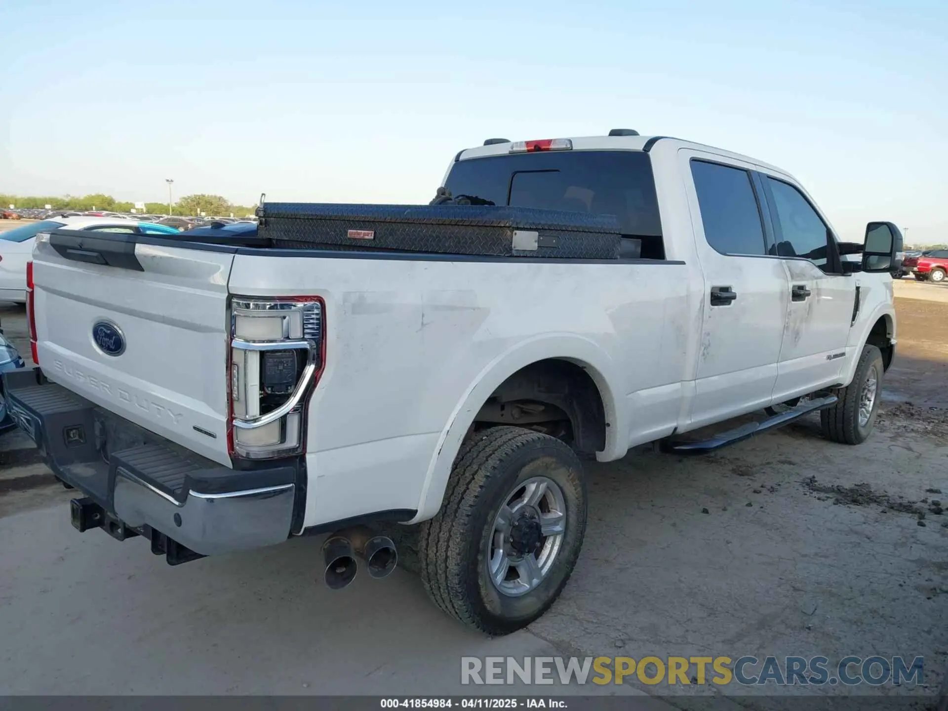 4 Photograph of a damaged car 1FT8W3BT3MEC30957 FORD F-350 2021