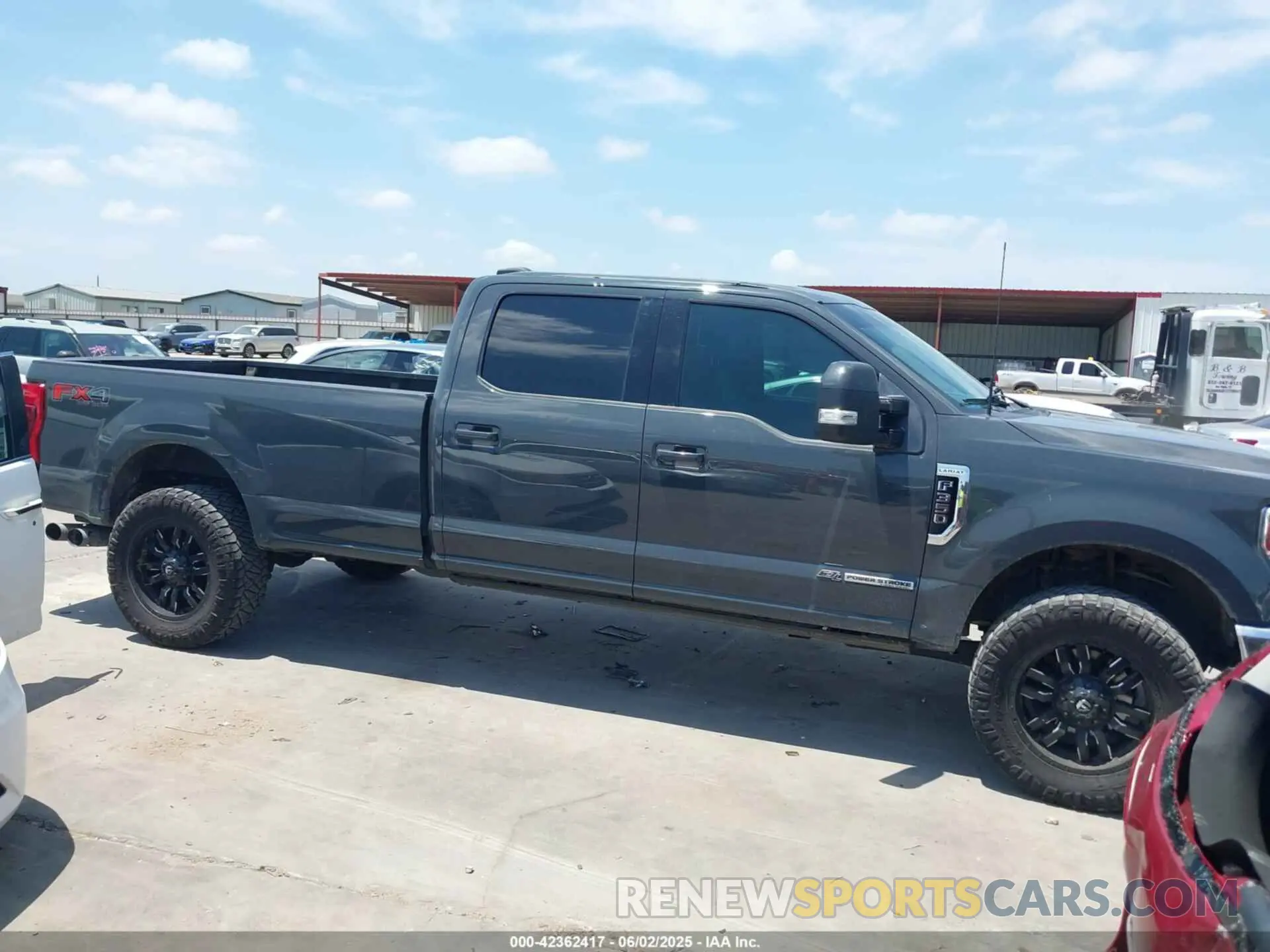 14 Photograph of a damaged car 1FT8W3BT4MEE07547 FORD F-350 2021