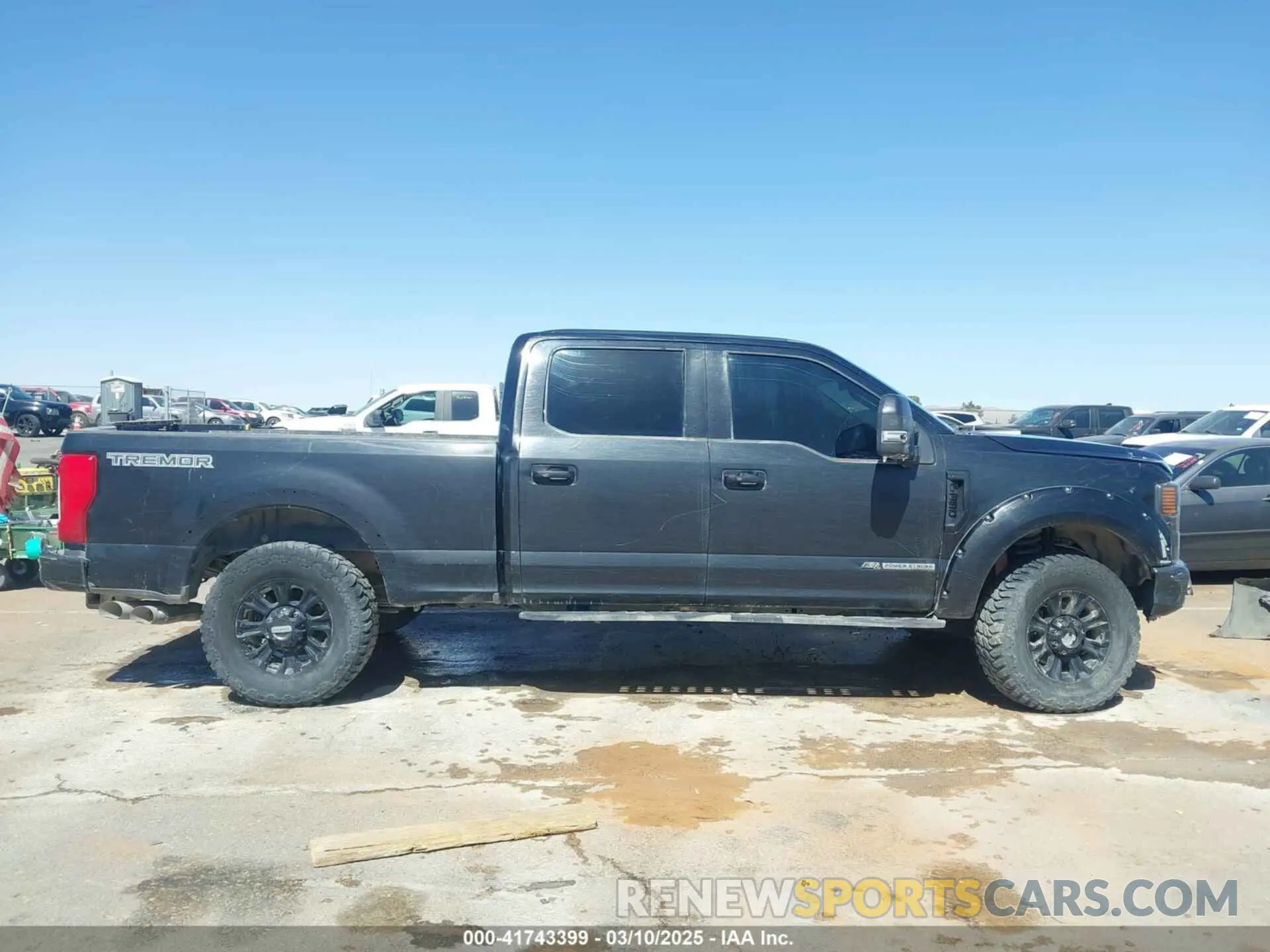 16 Photograph of a damaged car 1FT8W3BTXMEC53636 FORD F-350 2021