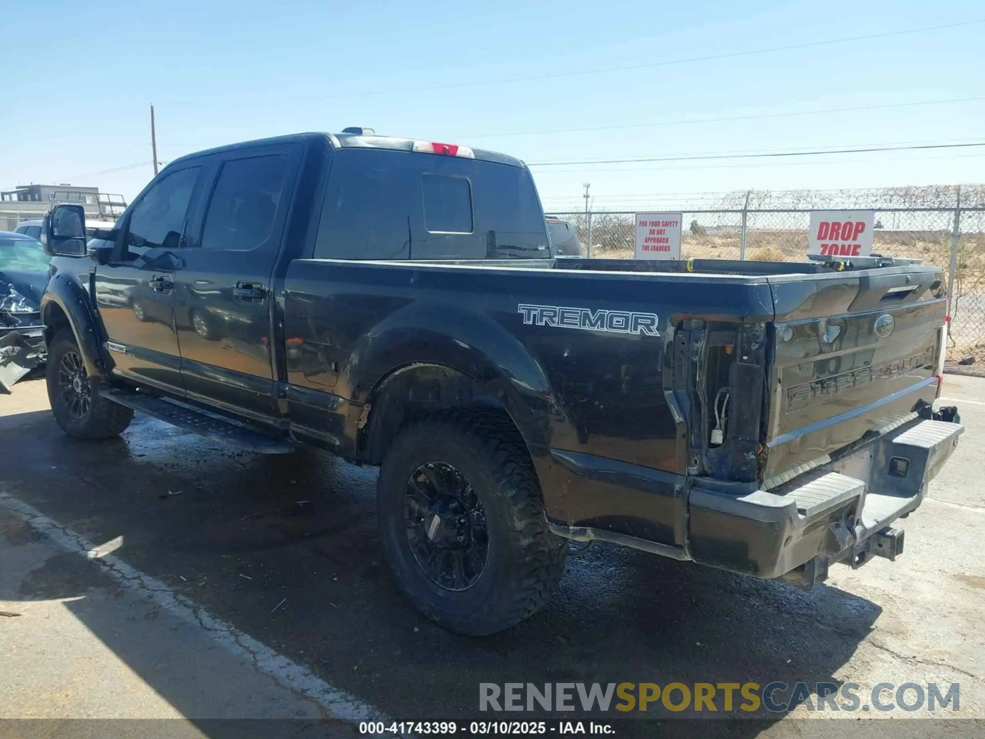 3 Photograph of a damaged car 1FT8W3BTXMEC53636 FORD F-350 2021
