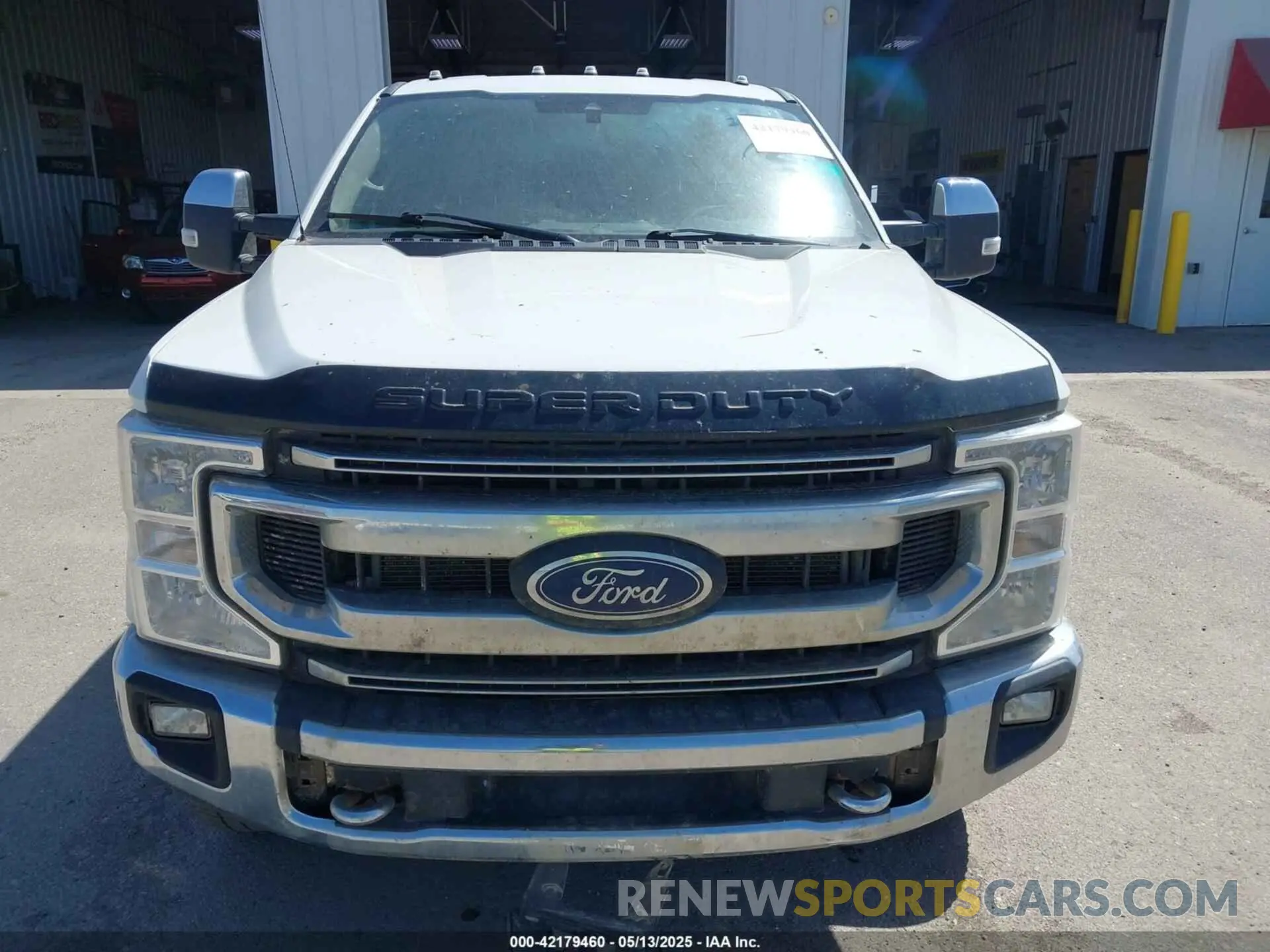 12 Photograph of a damaged car 1FT8W3BTXMEC60411 FORD F-350 2021