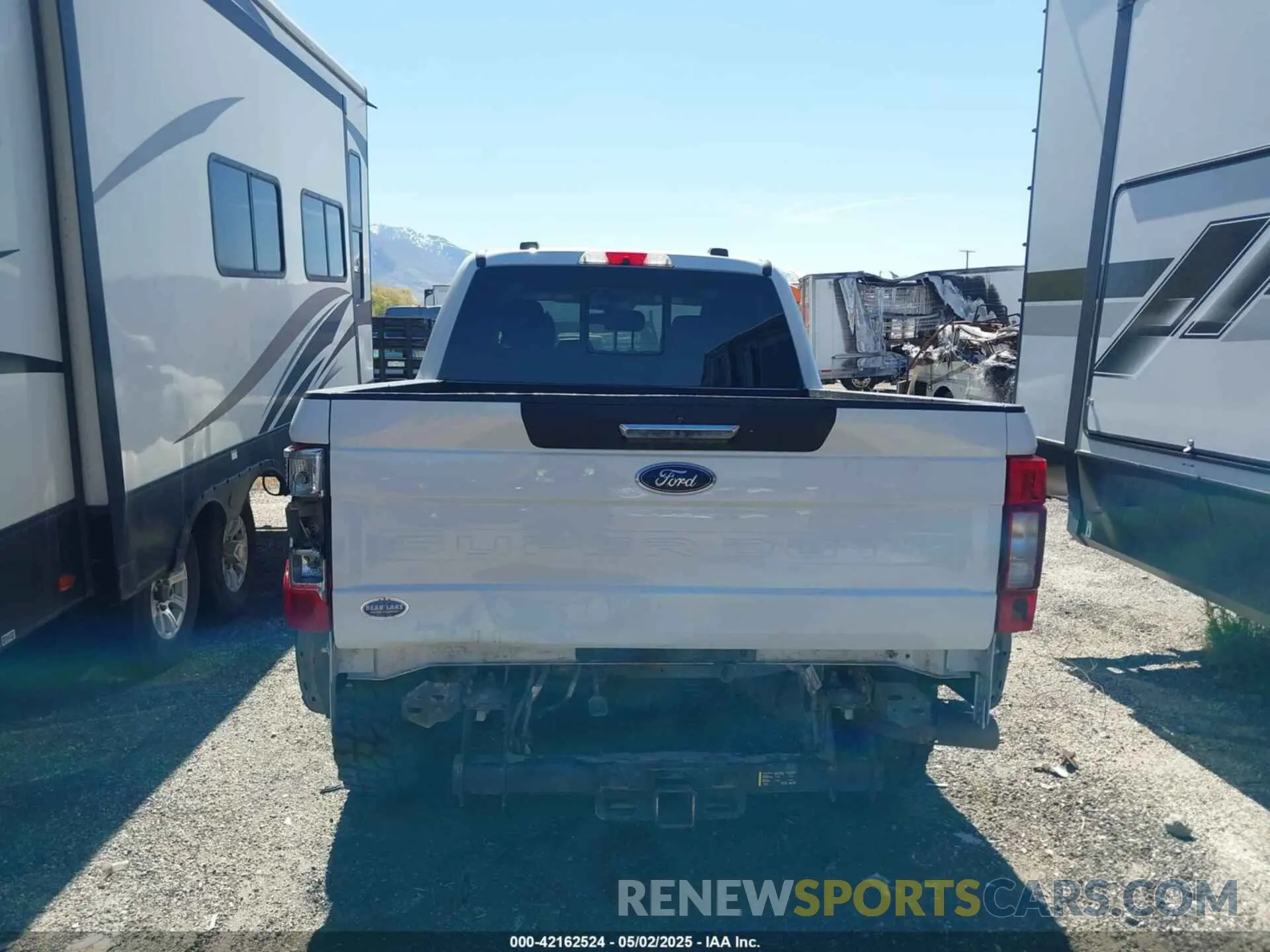 15 Photograph of a damaged car 1FT8W3BTXMED20509 FORD F-350 2021