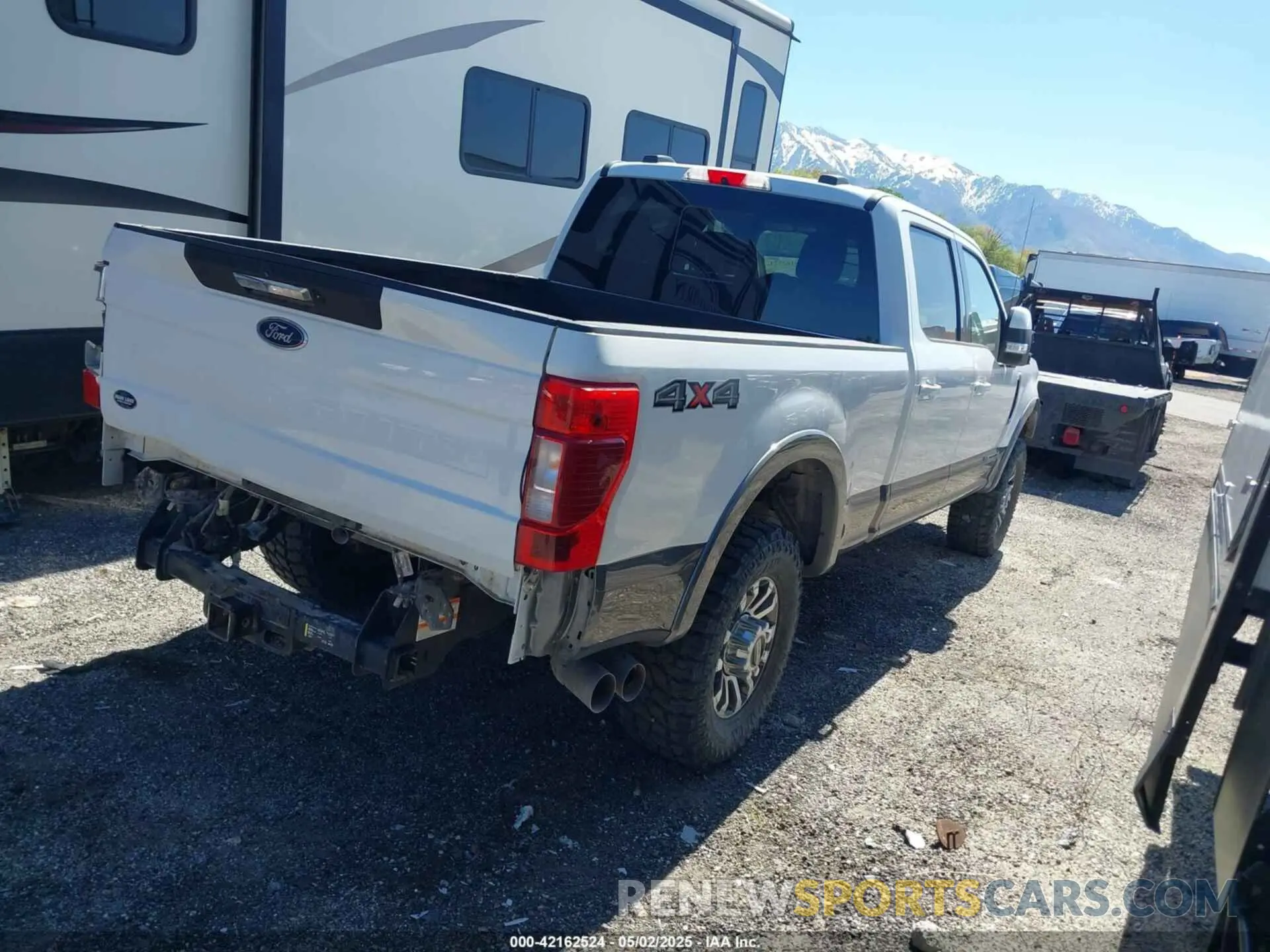 4 Photograph of a damaged car 1FT8W3BTXMED20509 FORD F-350 2021