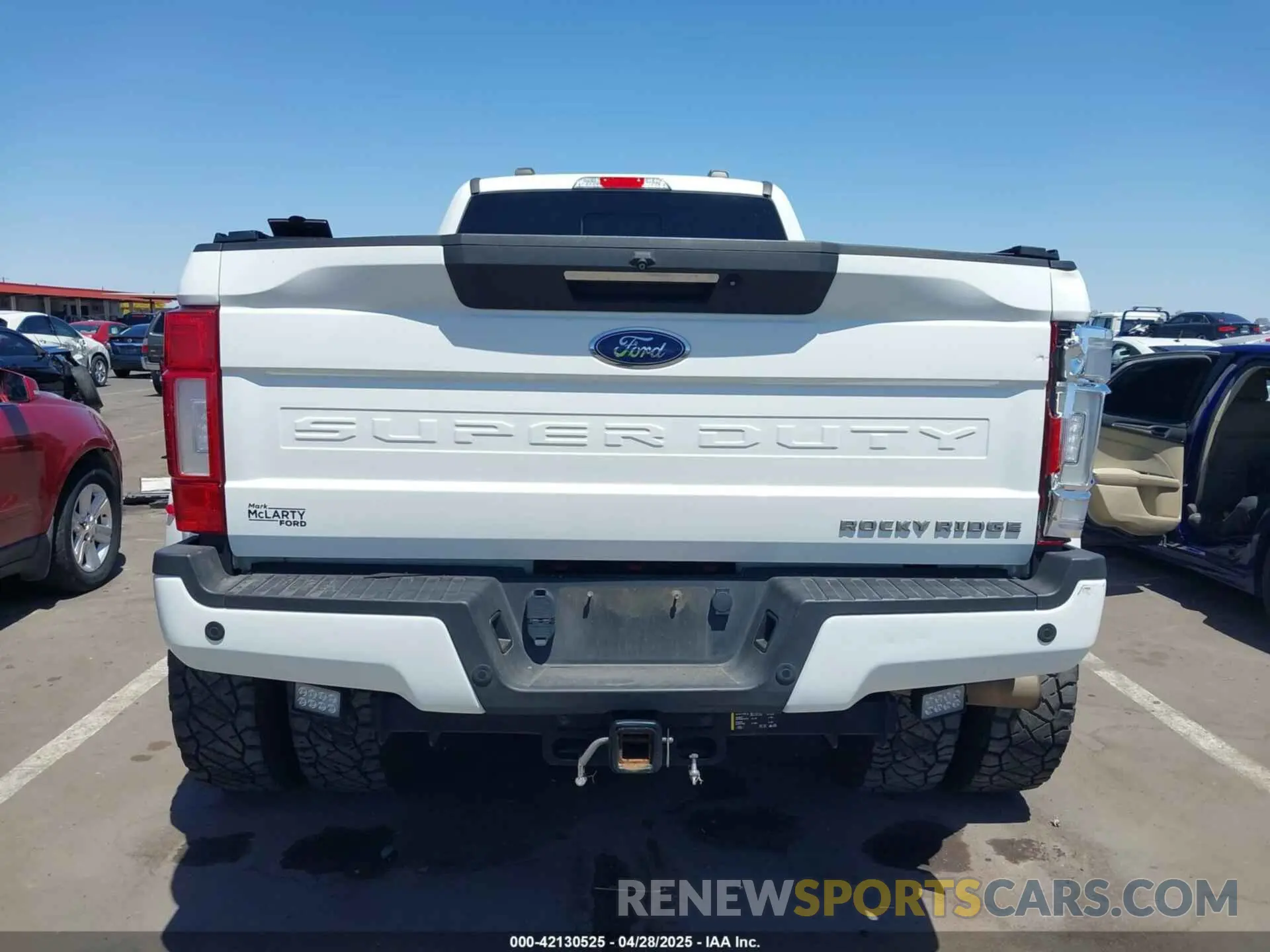 16 Photograph of a damaged car 1FT8W3DT2MED11140 FORD F-350 2021