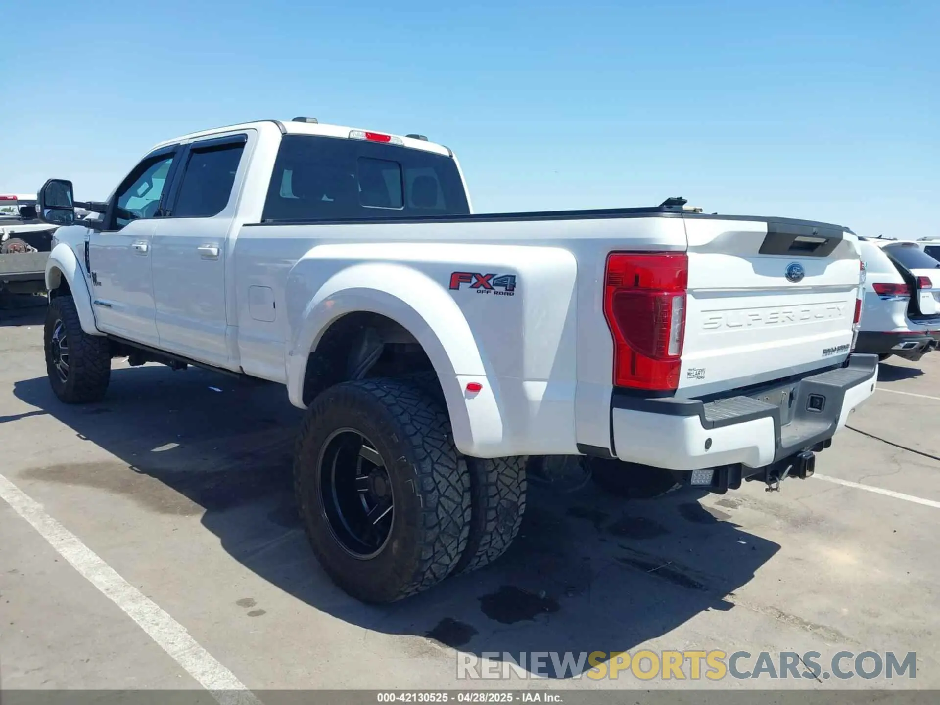 3 Photograph of a damaged car 1FT8W3DT2MED11140 FORD F-350 2021