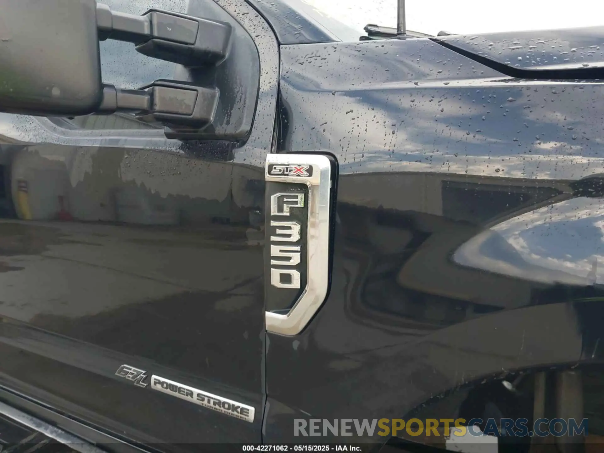 16 Photograph of a damaged car 1FT8W3DT2MED39505 FORD F-350 2021