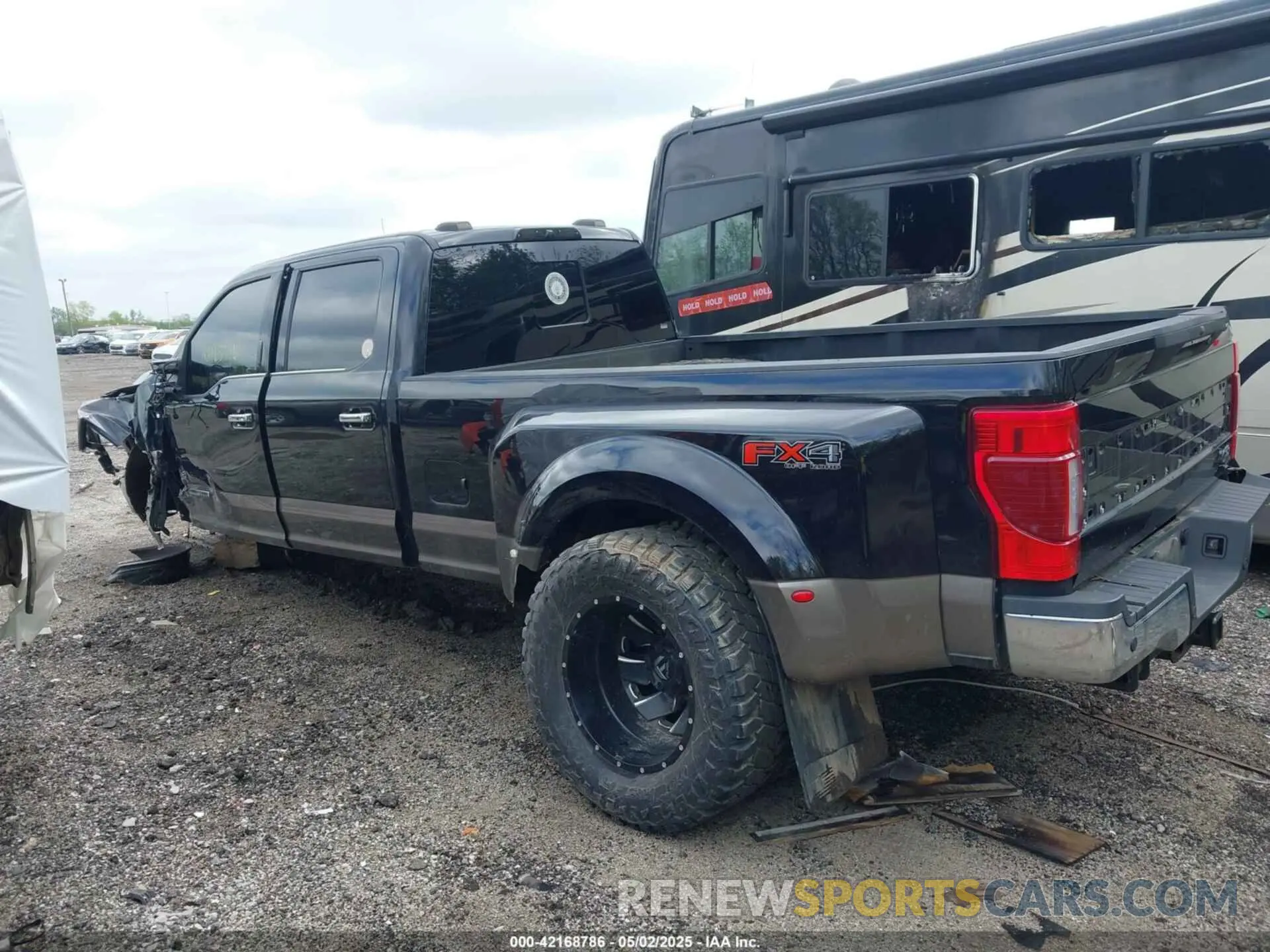 14 Photograph of a damaged car 1FT8W3DT4MEC25568 FORD F-350 2021