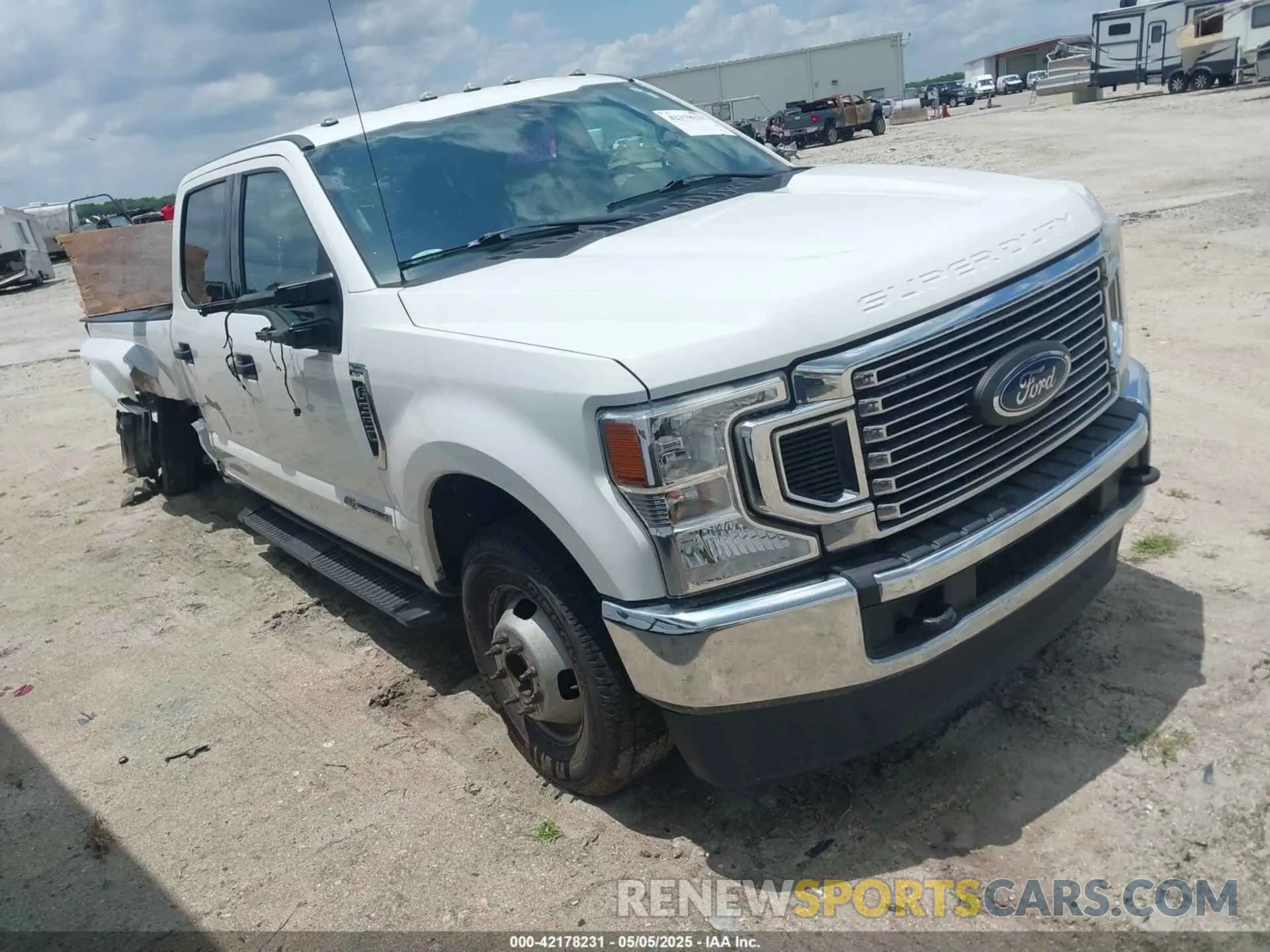 1 Photograph of a damaged car 1FT8W3DT5MED03260 FORD F-350 2021