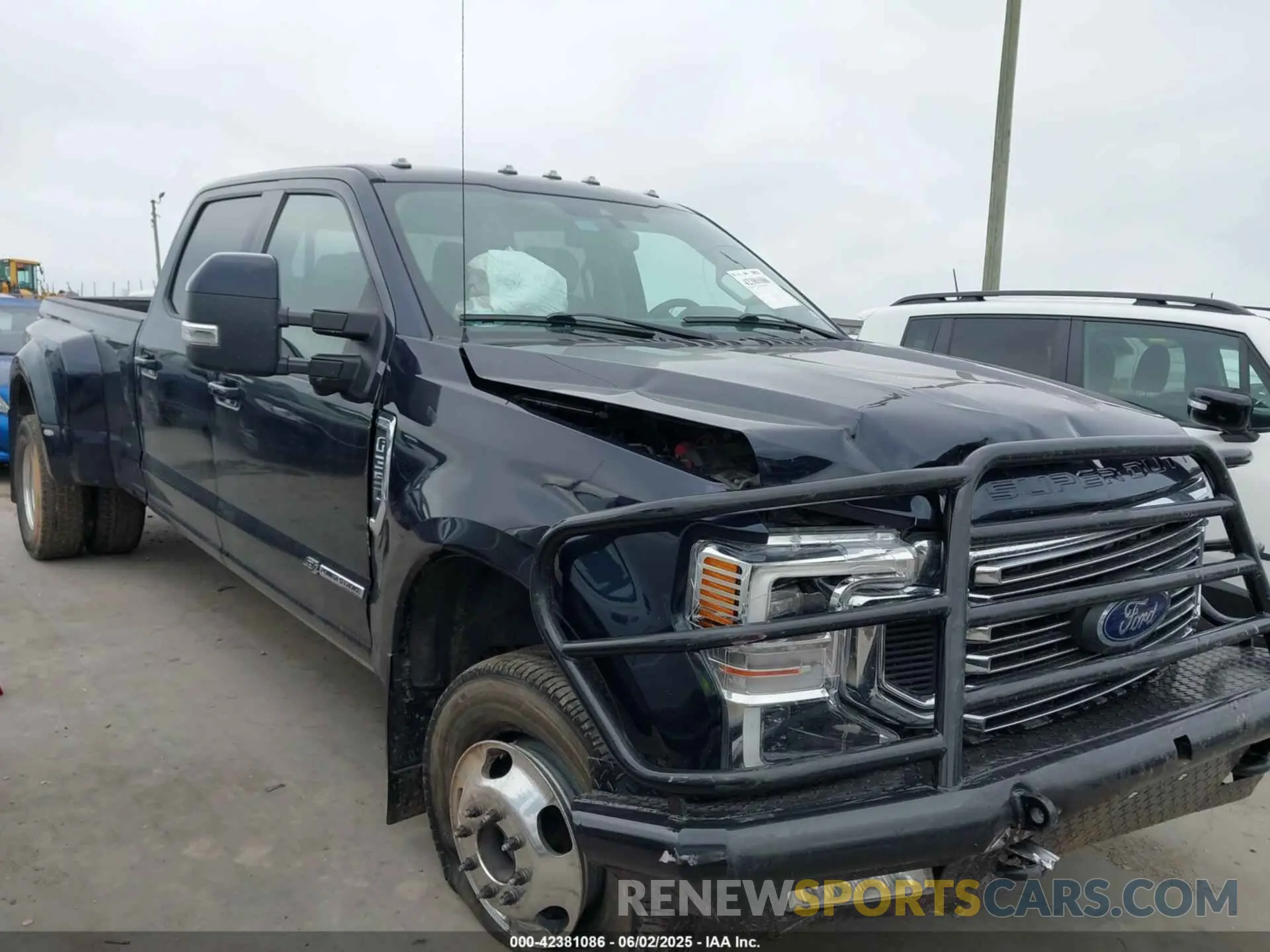 1 Photograph of a damaged car 1FT8W3DT8MEC05842 FORD F-350 2021