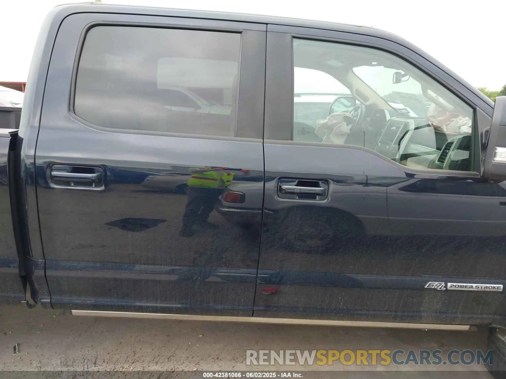 12 Photograph of a damaged car 1FT8W3DT8MEC05842 FORD F-350 2021