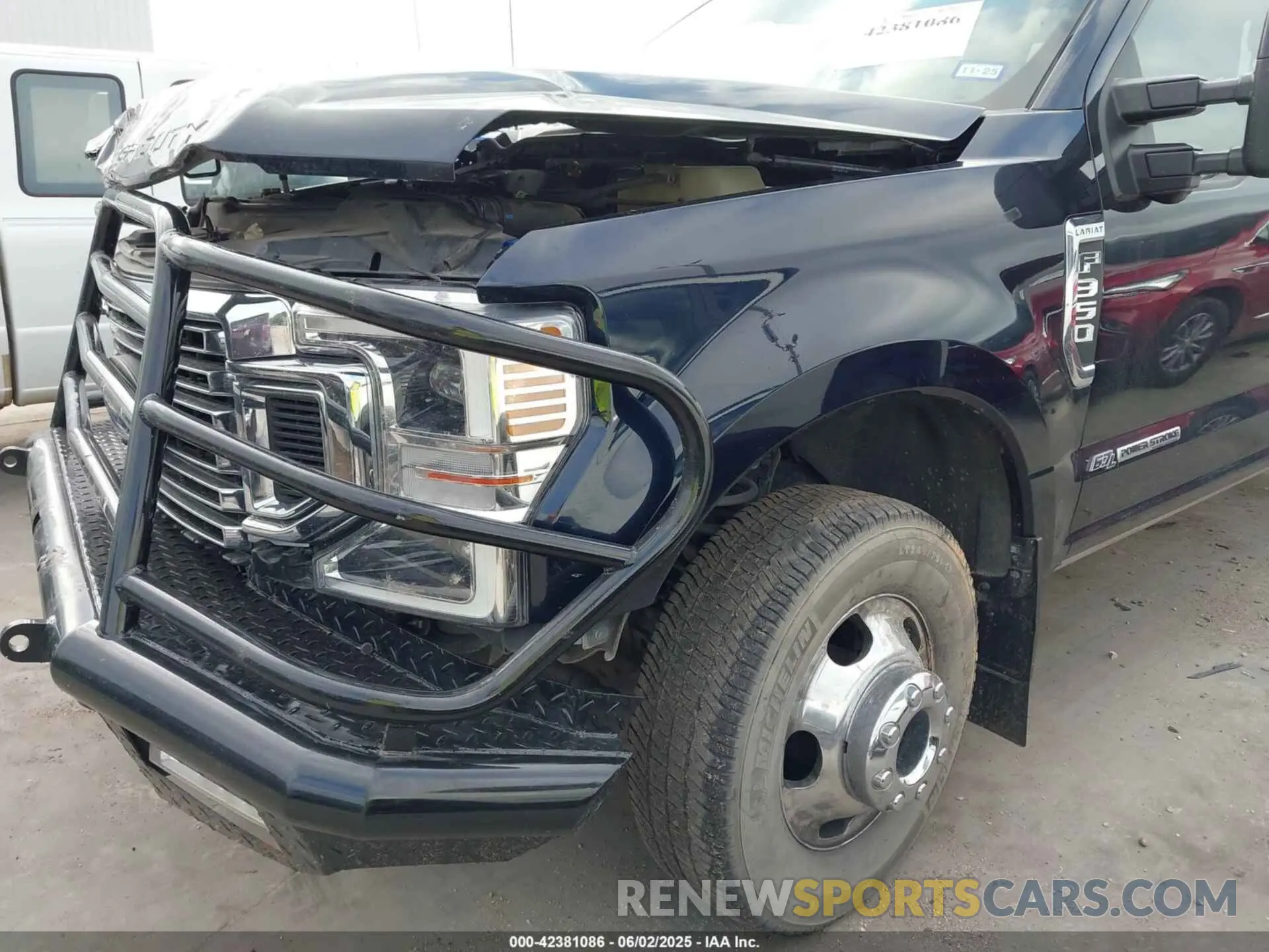 6 Photograph of a damaged car 1FT8W3DT8MEC05842 FORD F-350 2021