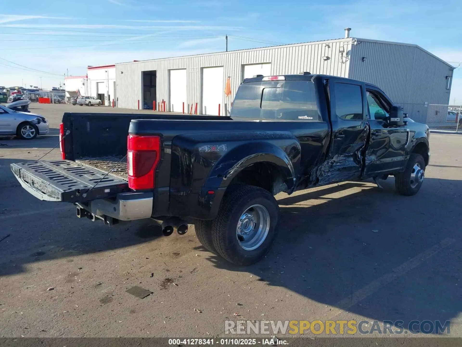 4 Photograph of a damaged car 1FT8W3DT9MEC95731 FORD F-350 2021