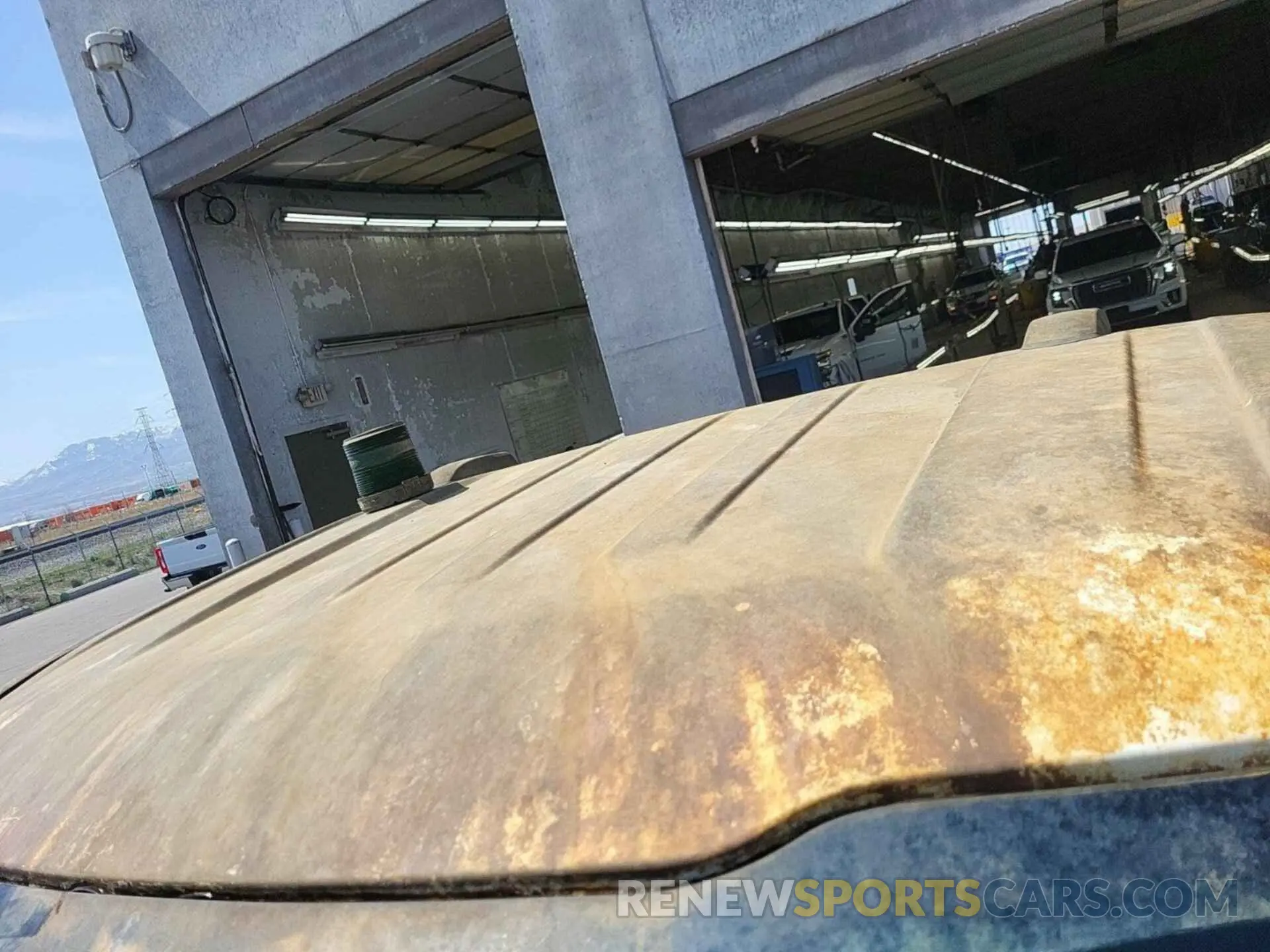 25 Photograph of a damaged car 1FTRF3BT8MEC11986 FORD F-350 2021