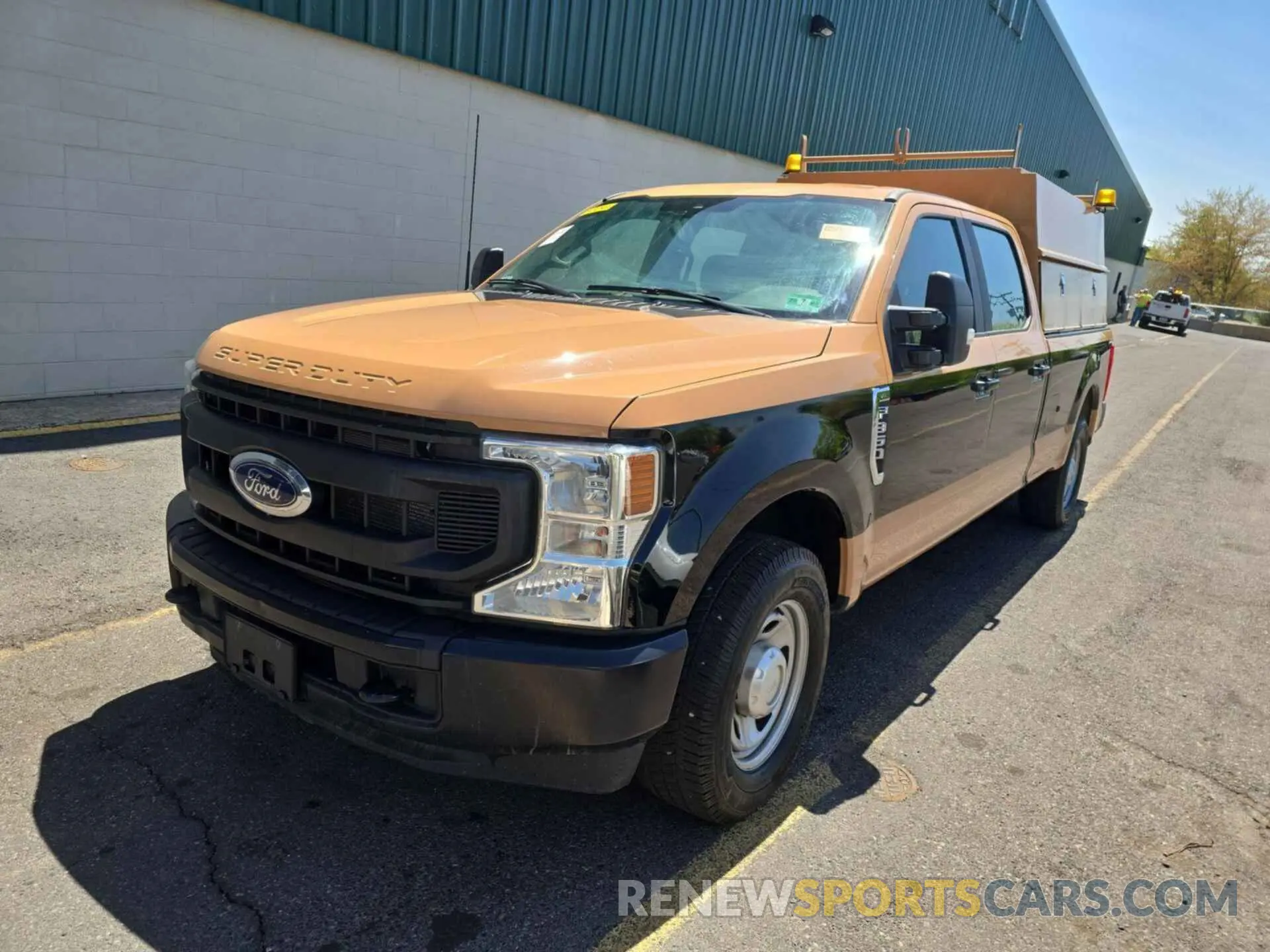 10 Photograph of a damaged car 1FT8W3A6XNED92095 FORD F-350 2022