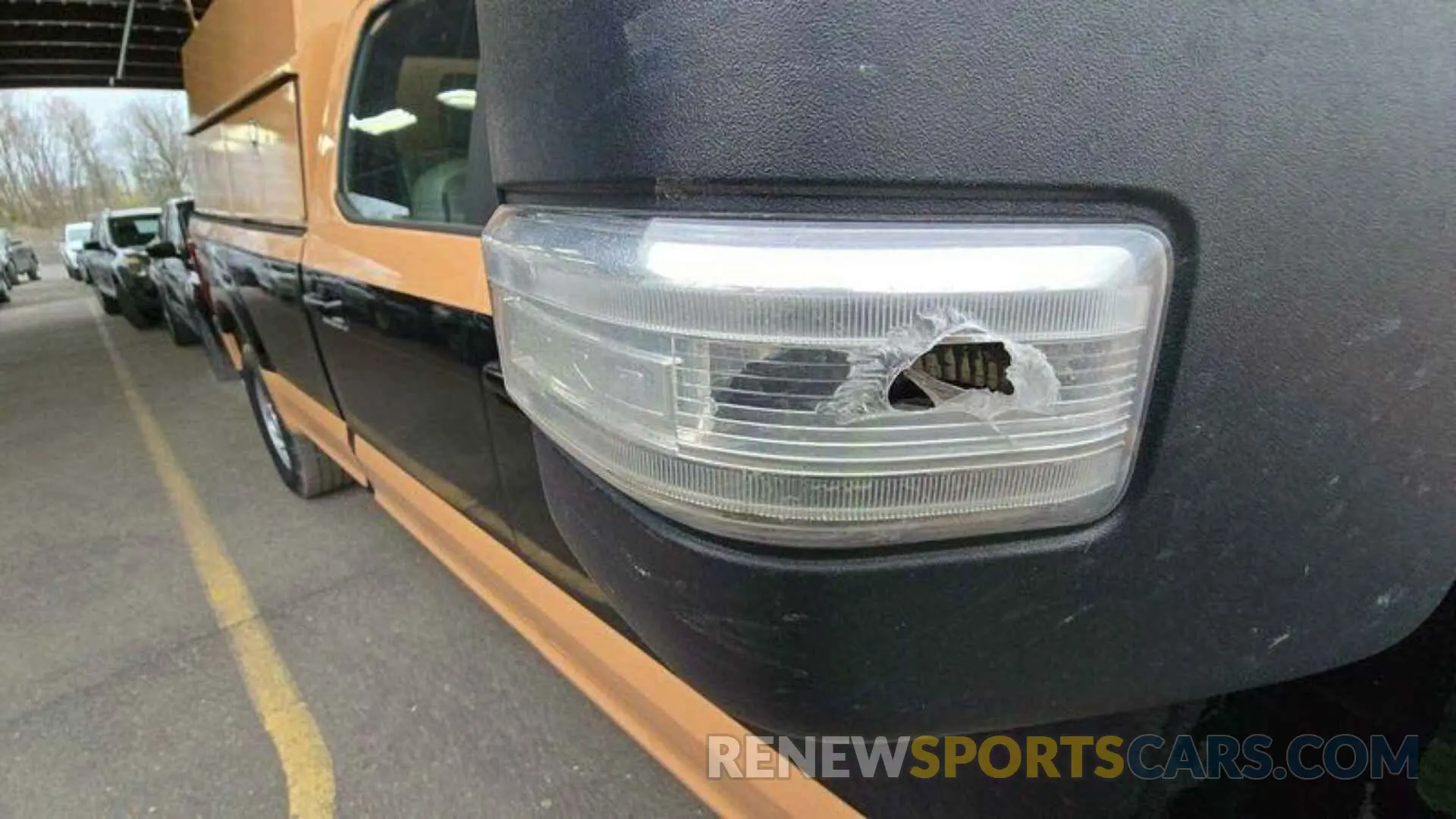 16 Photograph of a damaged car 1FT8W3A6XNED92095 FORD F-350 2022