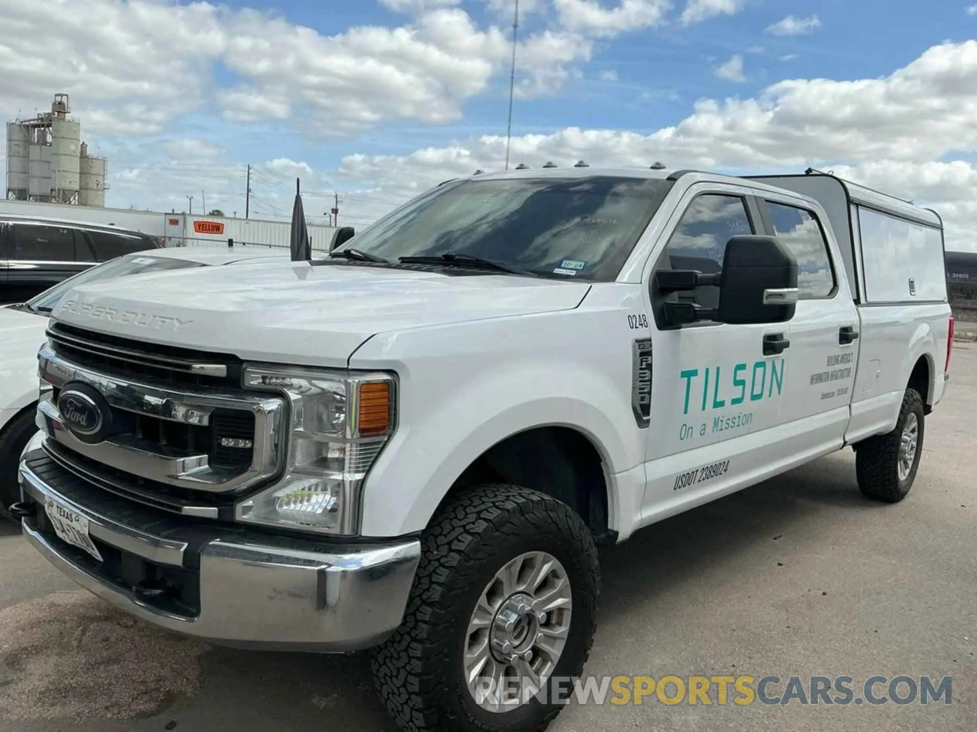 1 Photograph of a damaged car 1FT8W3BN0NED28105 FORD F-350 2022