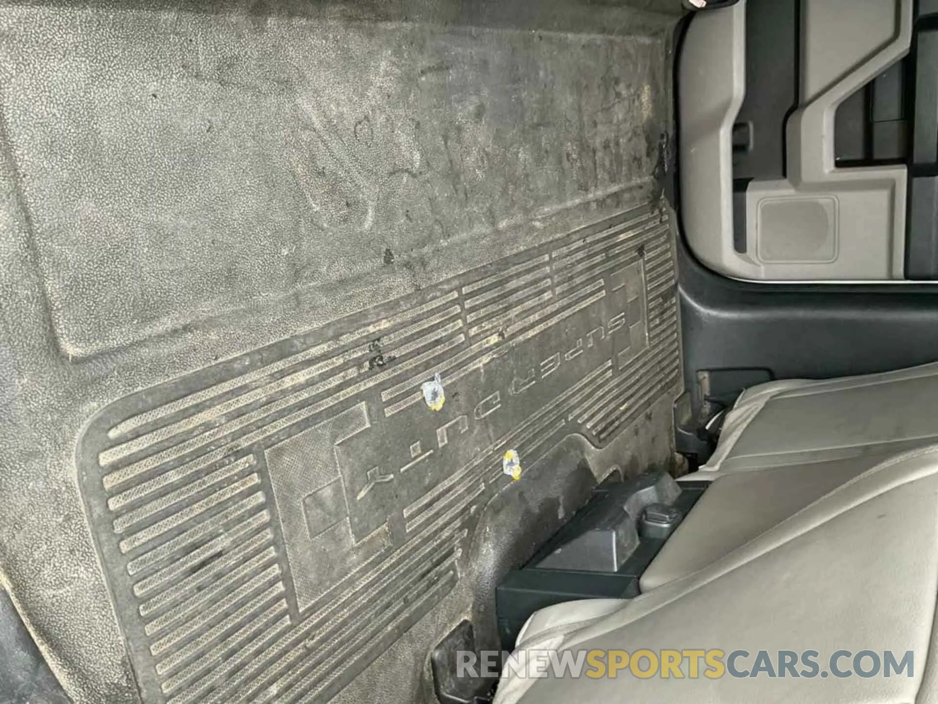 16 Photograph of a damaged car 1FT8W3BN0NED28105 FORD F-350 2022
