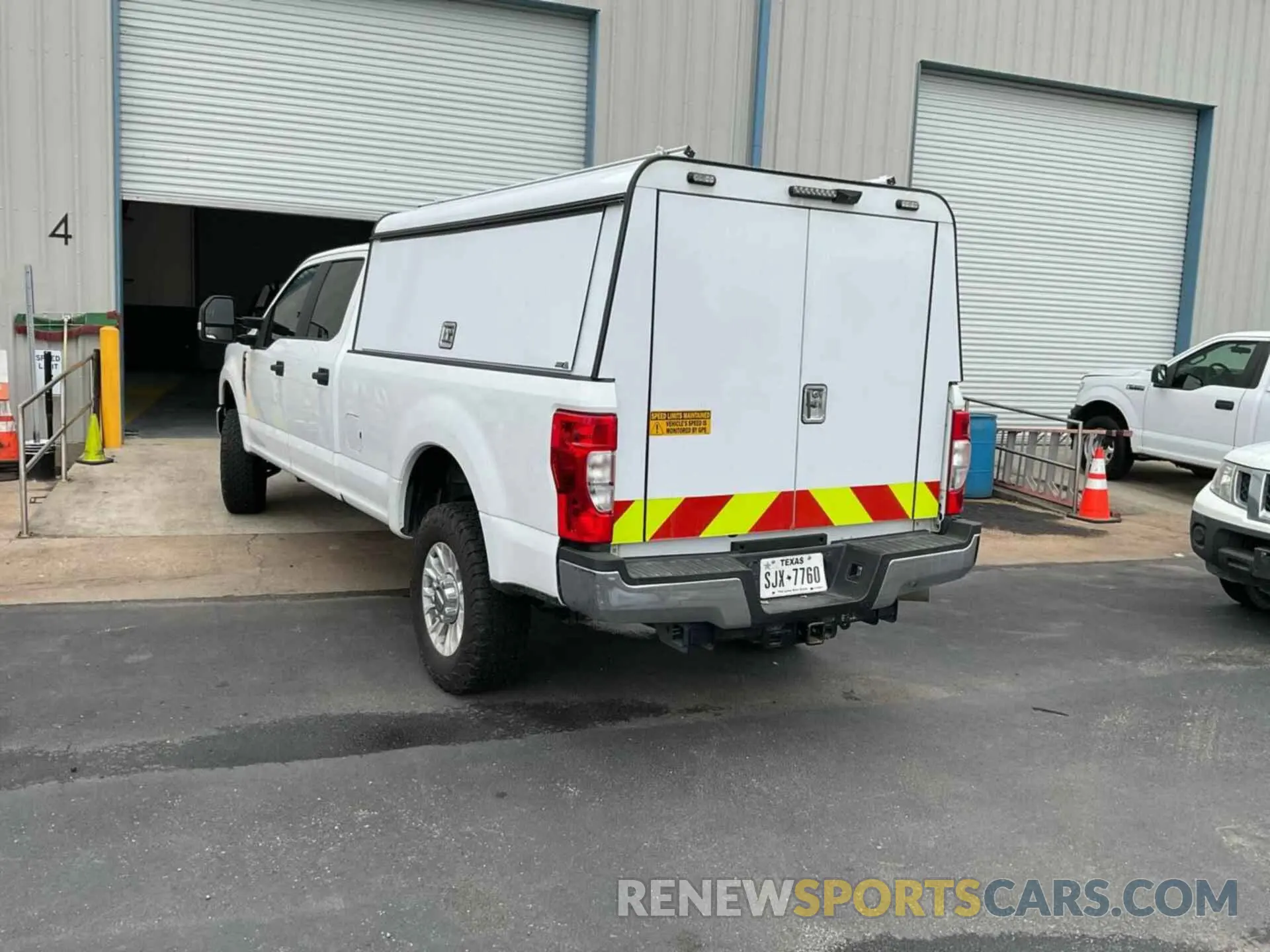 3 Photograph of a damaged car 1FT8W3BN0NED28105 FORD F-350 2022