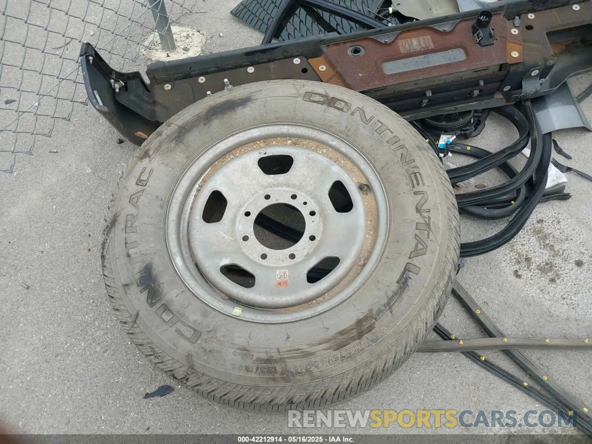 14 Photograph of a damaged car 1FT8W3BN2NEC25025 FORD F-350 2022