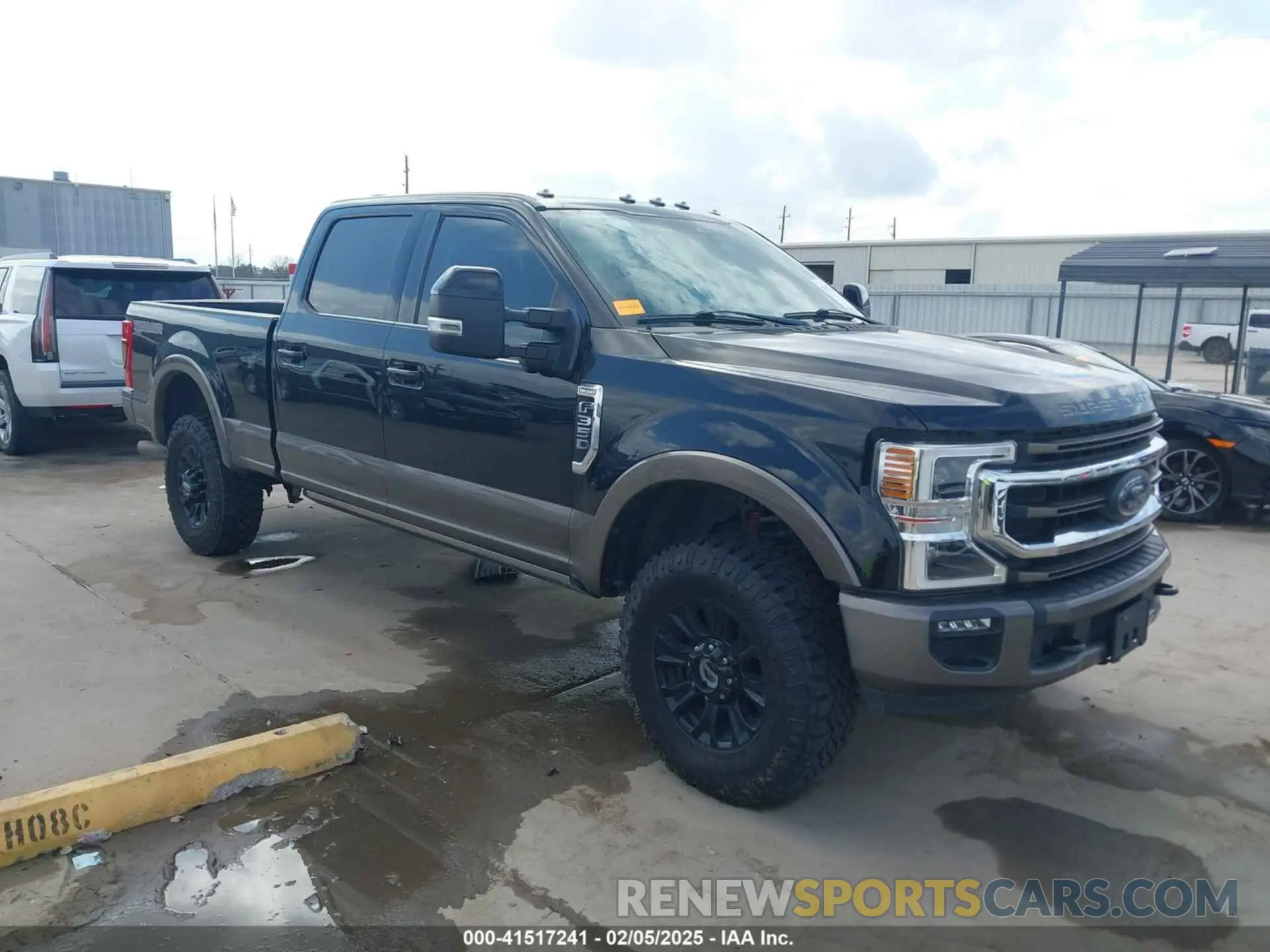 1 Photograph of a damaged car 1FT8W3BN5NEC10132 FORD F-350 2022