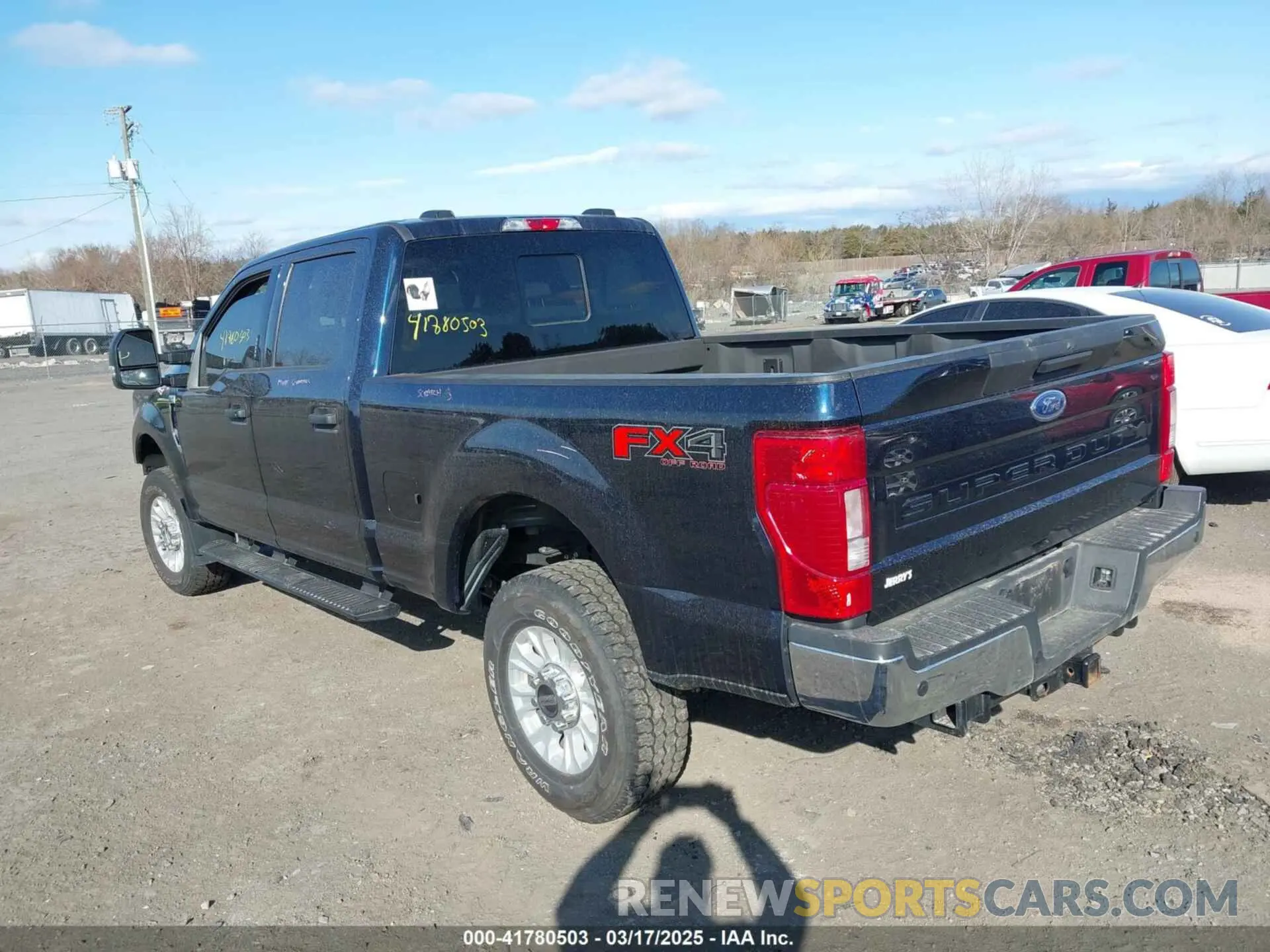 3 Photograph of a damaged car 1FT8W3BN8NEE33491 FORD F-350 2022