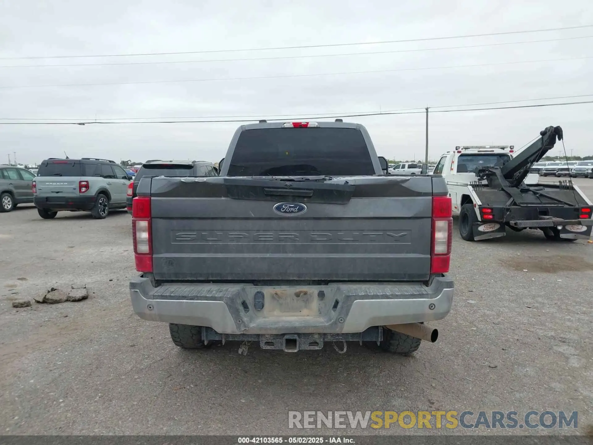 15 Photograph of a damaged car 1FT8W3BNXNED13708 FORD F-350 2022