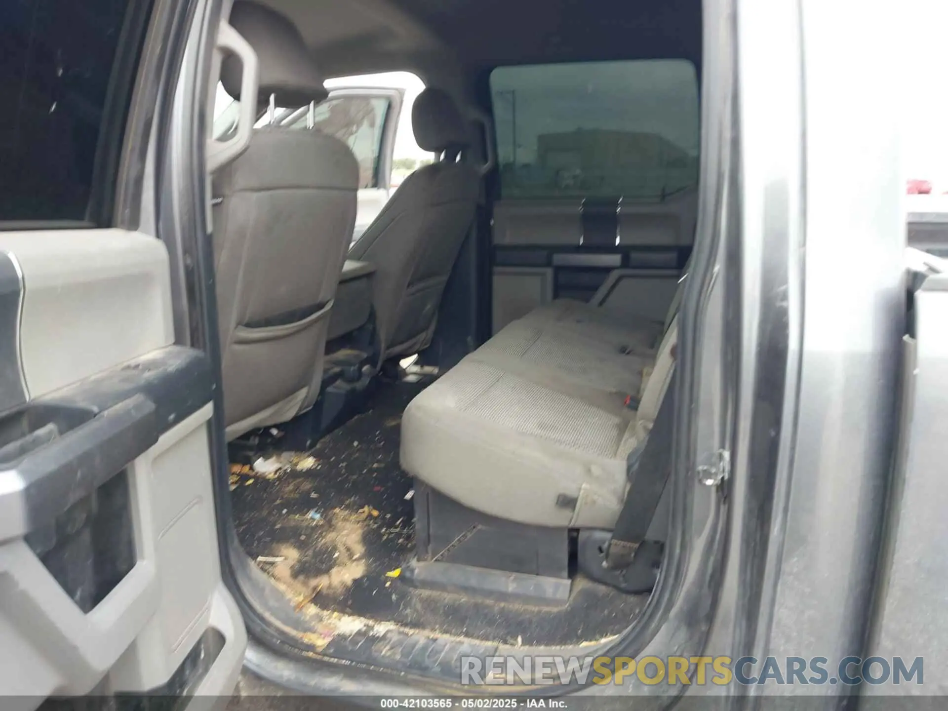 7 Photograph of a damaged car 1FT8W3BNXNED13708 FORD F-350 2022