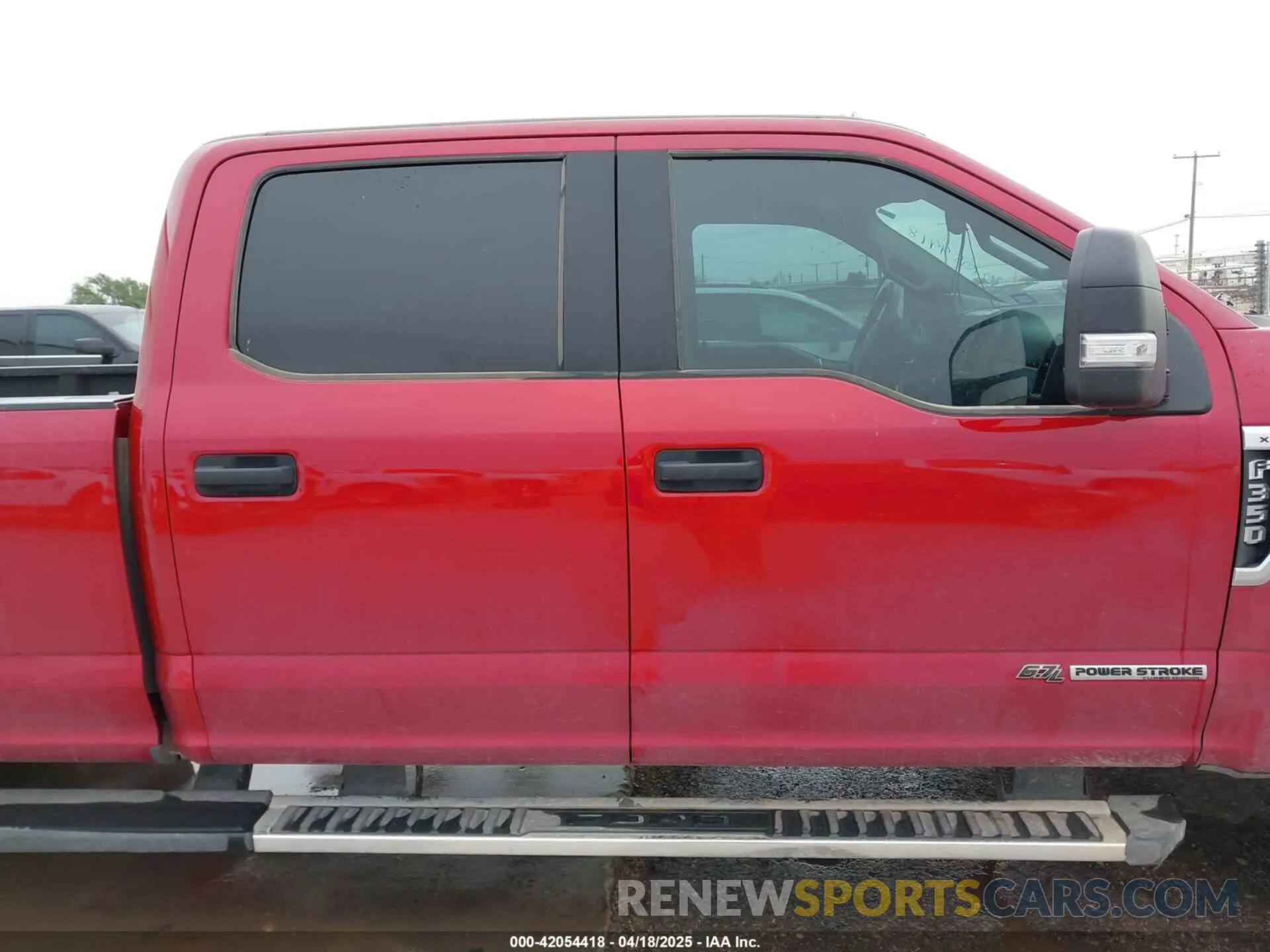 13 Photograph of a damaged car 1FT8W3BT2NEG24824 FORD F-350 2022