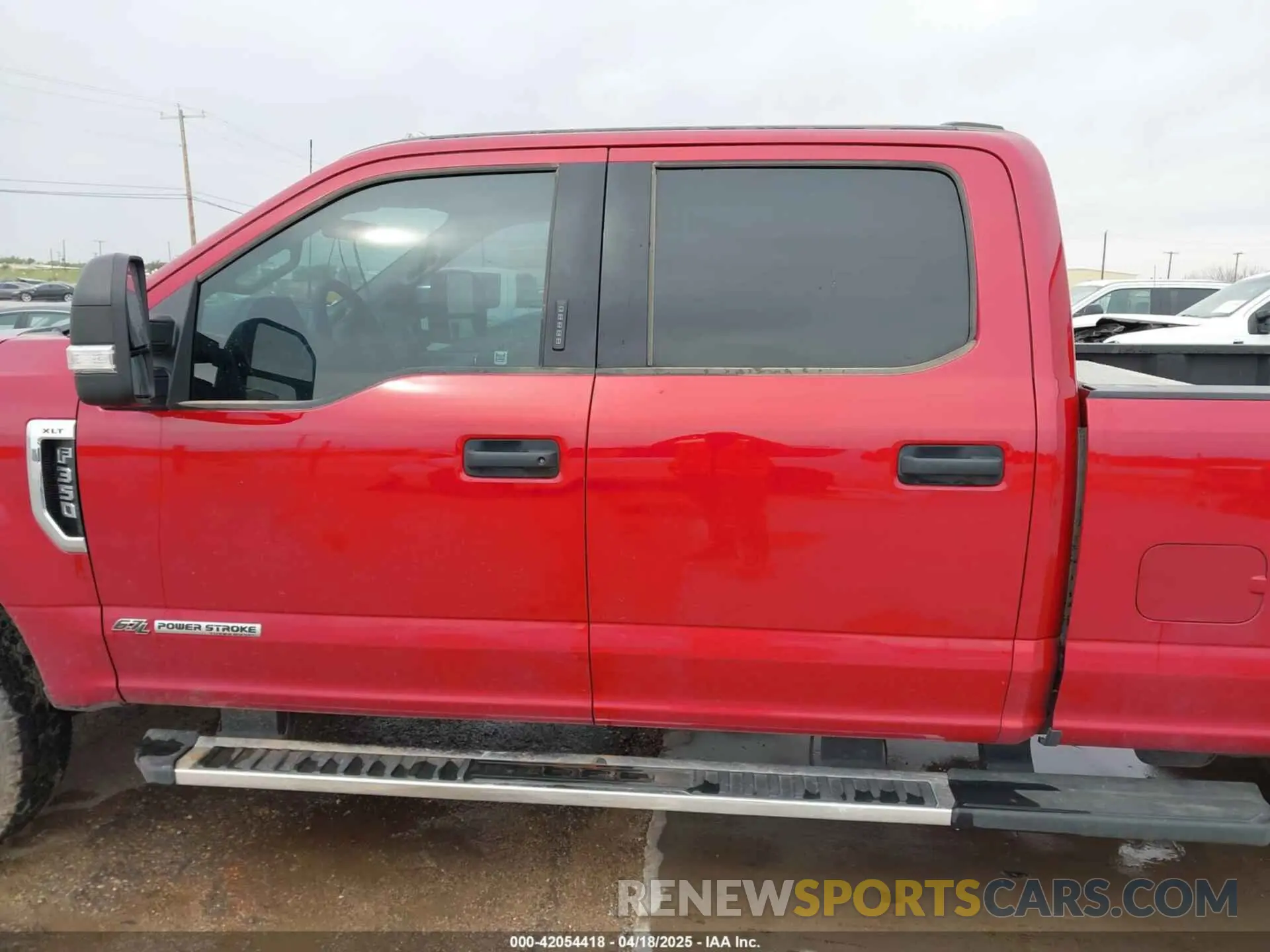 14 Photograph of a damaged car 1FT8W3BT2NEG24824 FORD F-350 2022