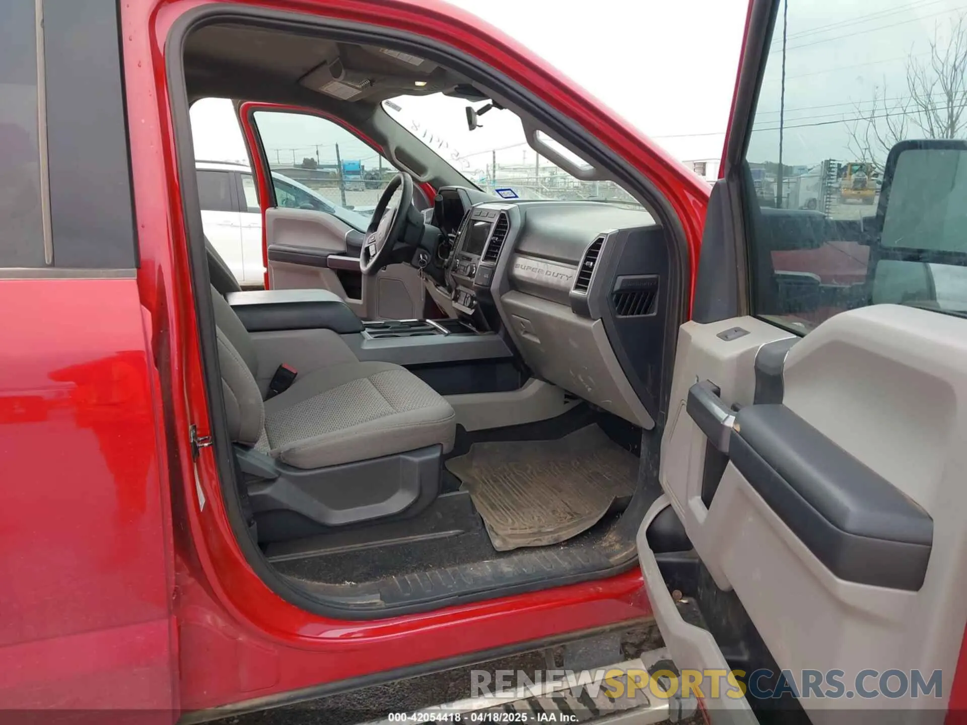 7 Photograph of a damaged car 1FT8W3BT2NEG24824 FORD F-350 2022