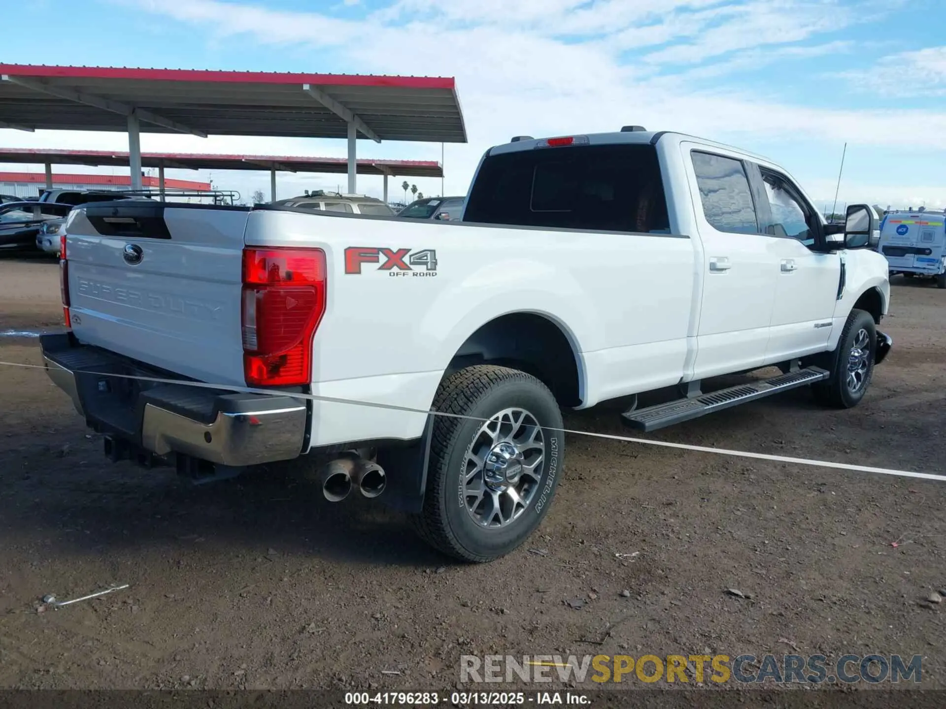 4 Photograph of a damaged car 1FT8W3BT4NEC45940 FORD F-350 2022