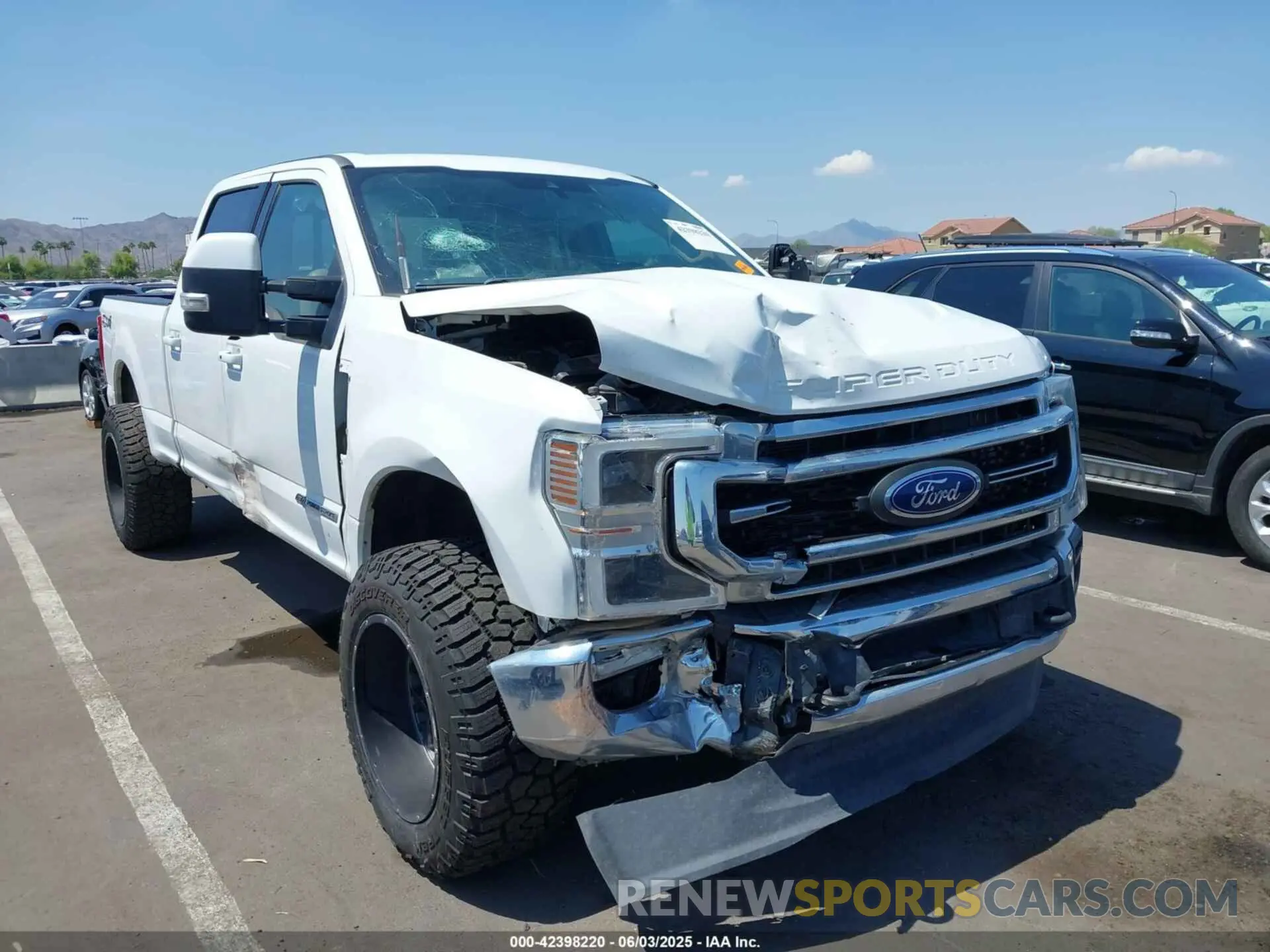 11 Photograph of a damaged car 1FT8W3BT6NEC26001 FORD F-350 2022