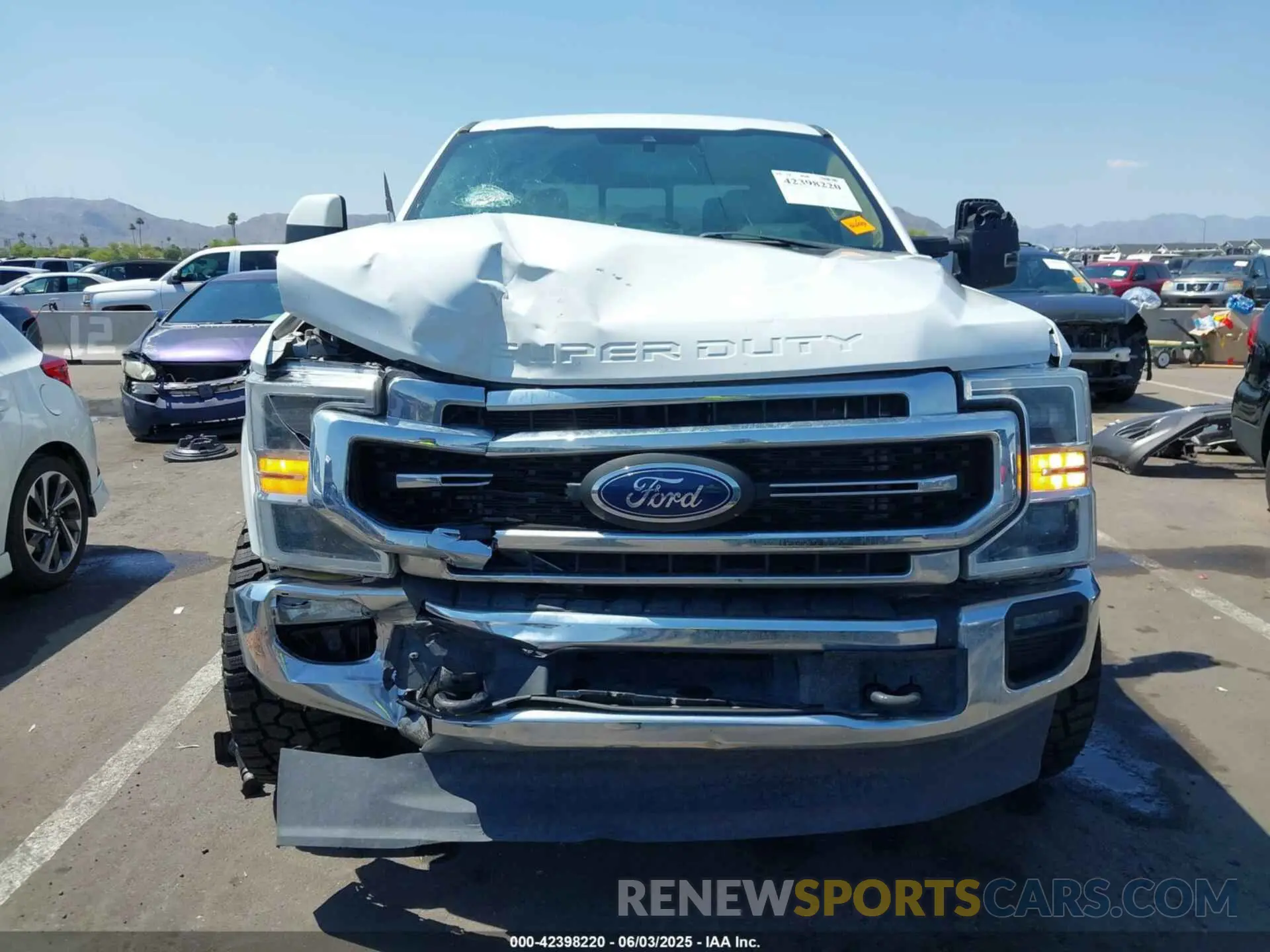 12 Photograph of a damaged car 1FT8W3BT6NEC26001 FORD F-350 2022