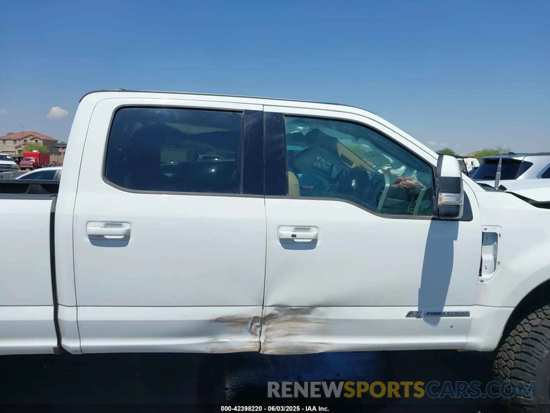 13 Photograph of a damaged car 1FT8W3BT6NEC26001 FORD F-350 2022