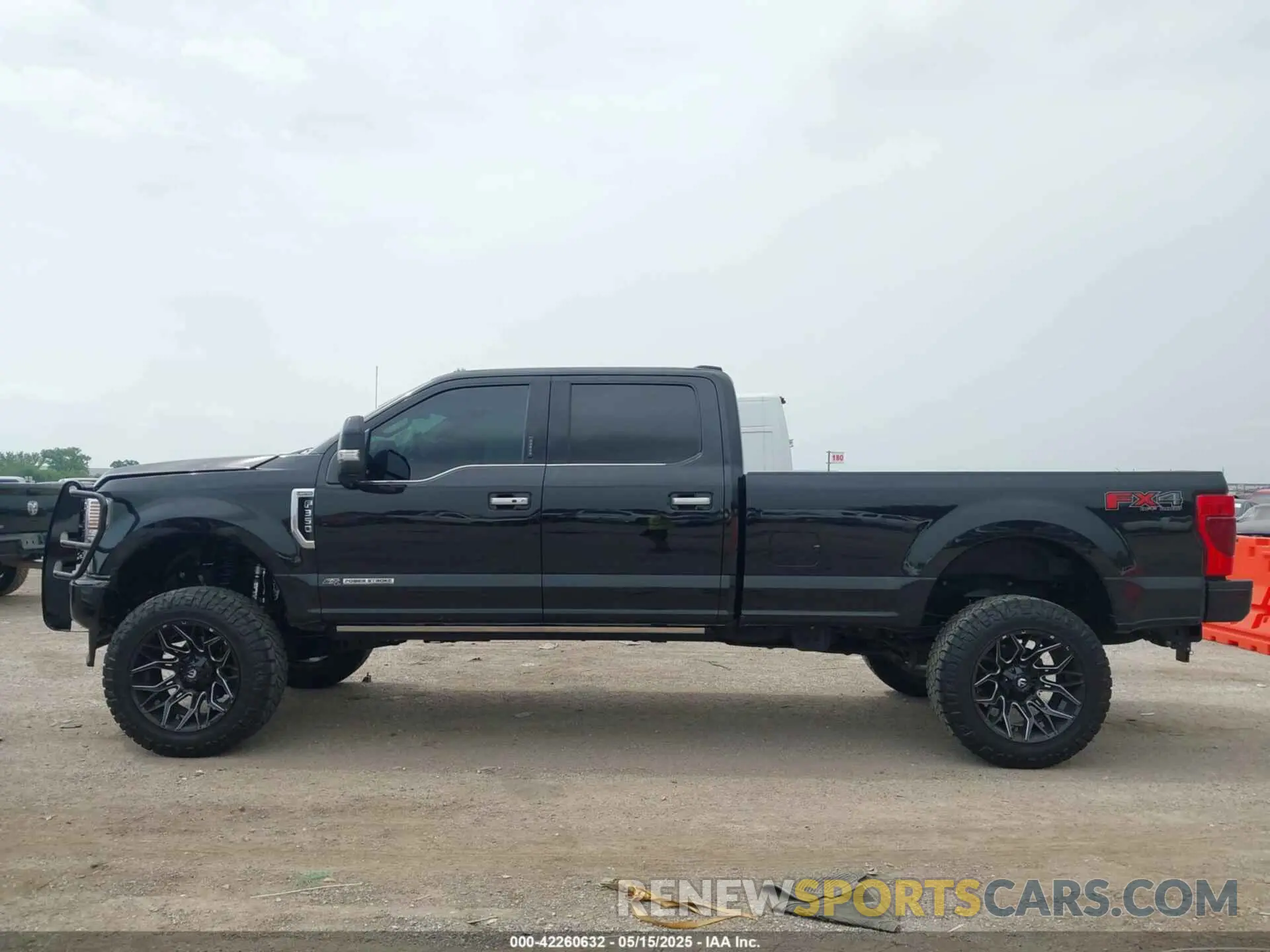 14 Photograph of a damaged car 1FT8W3BT7NEC05349 FORD F-350 2022