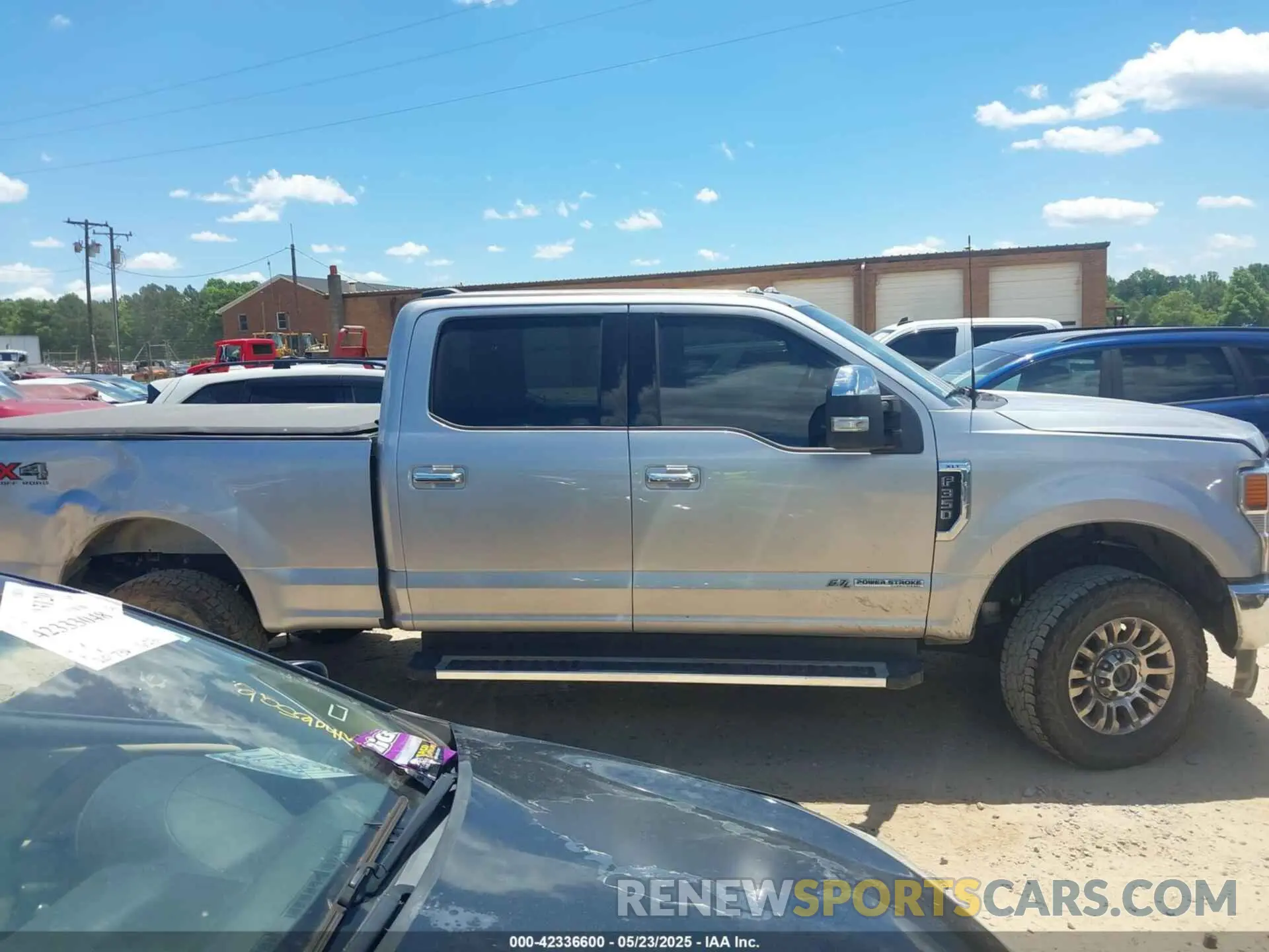 13 Photograph of a damaged car 1FT8W3BT7NEE79442 FORD F-350 2022
