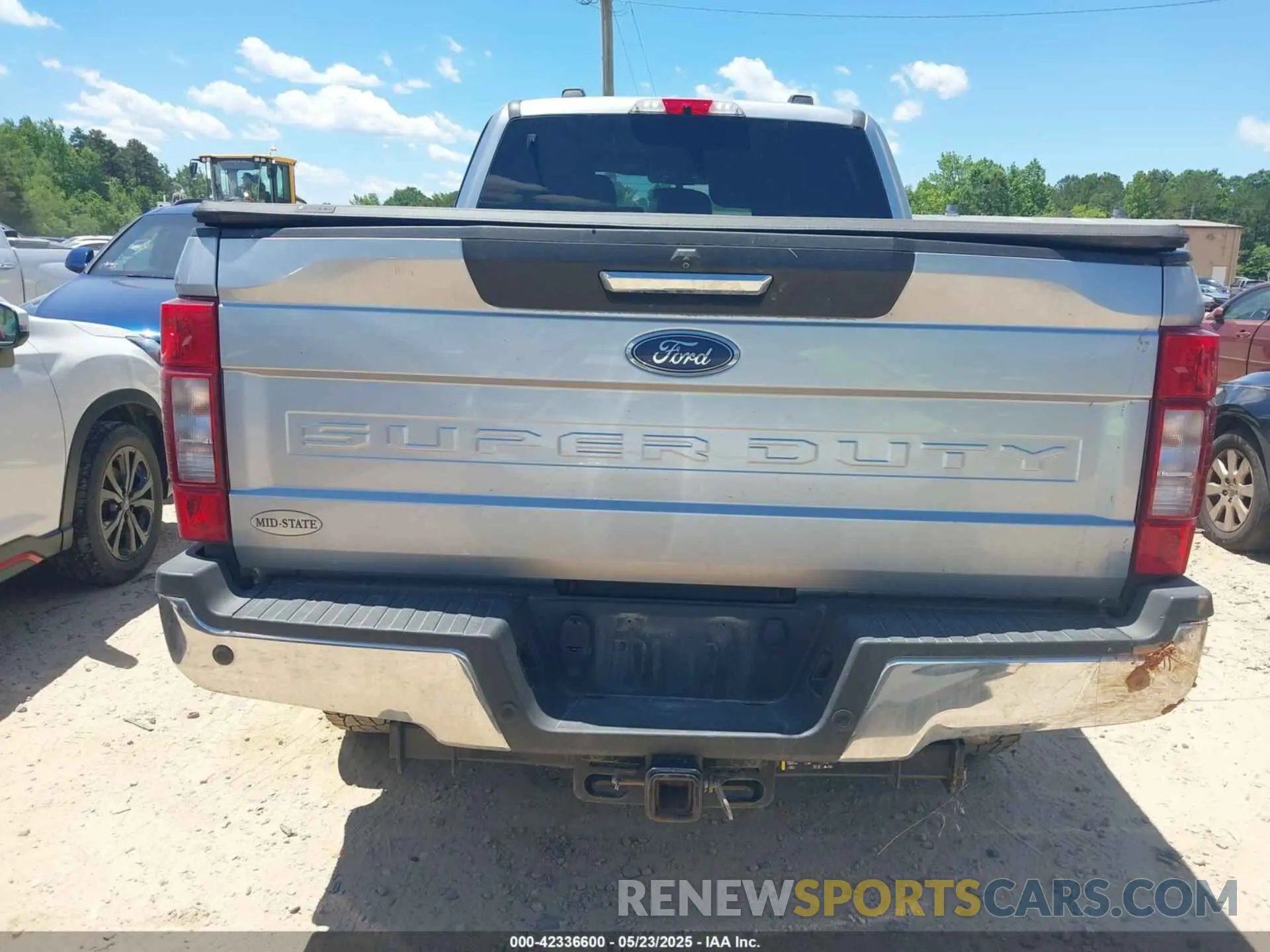 15 Photograph of a damaged car 1FT8W3BT7NEE79442 FORD F-350 2022