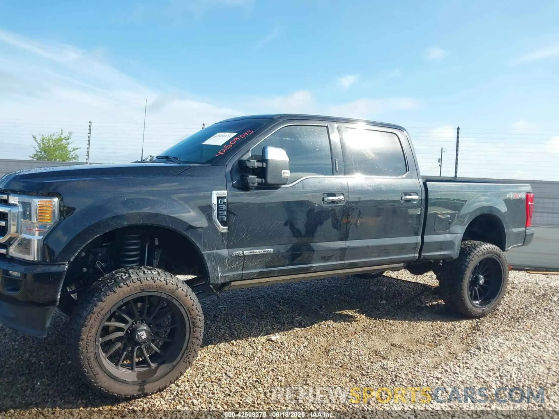 15 Photograph of a damaged car 1FT8W3BT7NEF51434 FORD F-350 2022