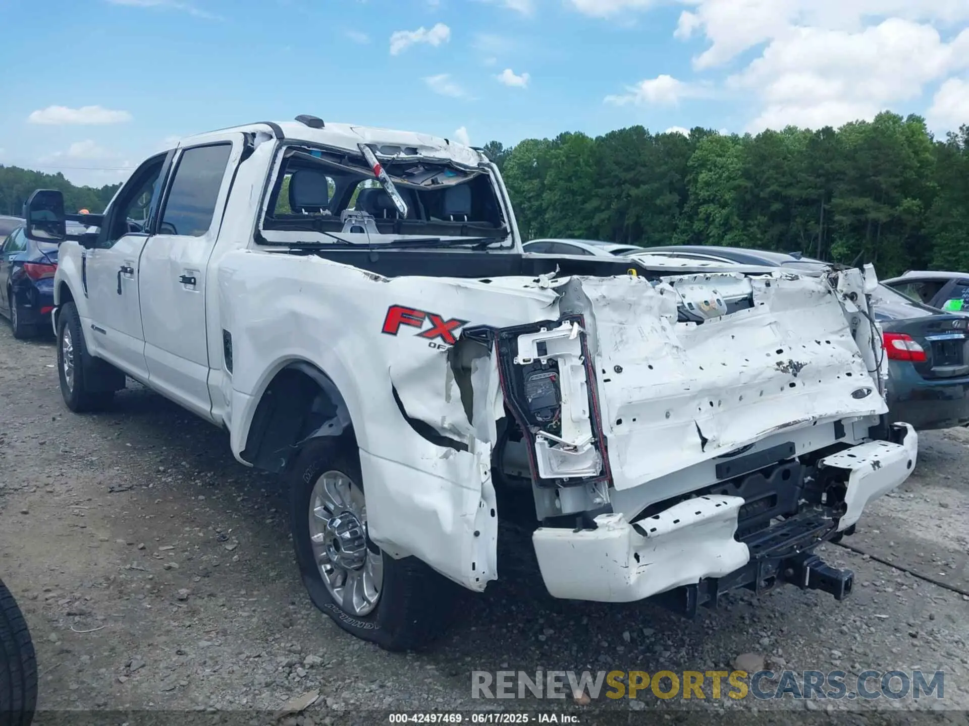 3 Photograph of a damaged car 1FT8W3BTXNEC05278 FORD F-350 2022