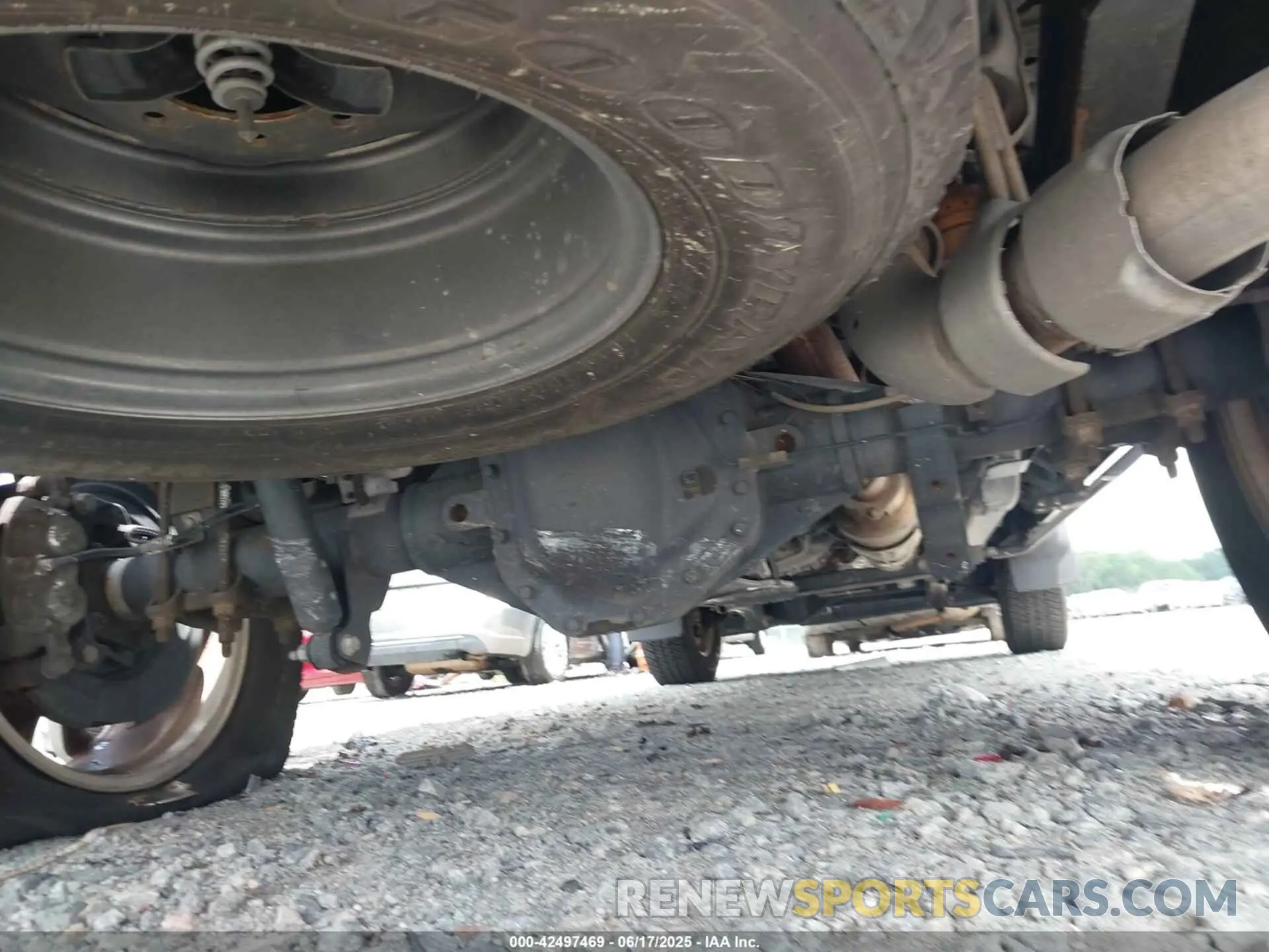 8 Photograph of a damaged car 1FT8W3BTXNEC05278 FORD F-350 2022