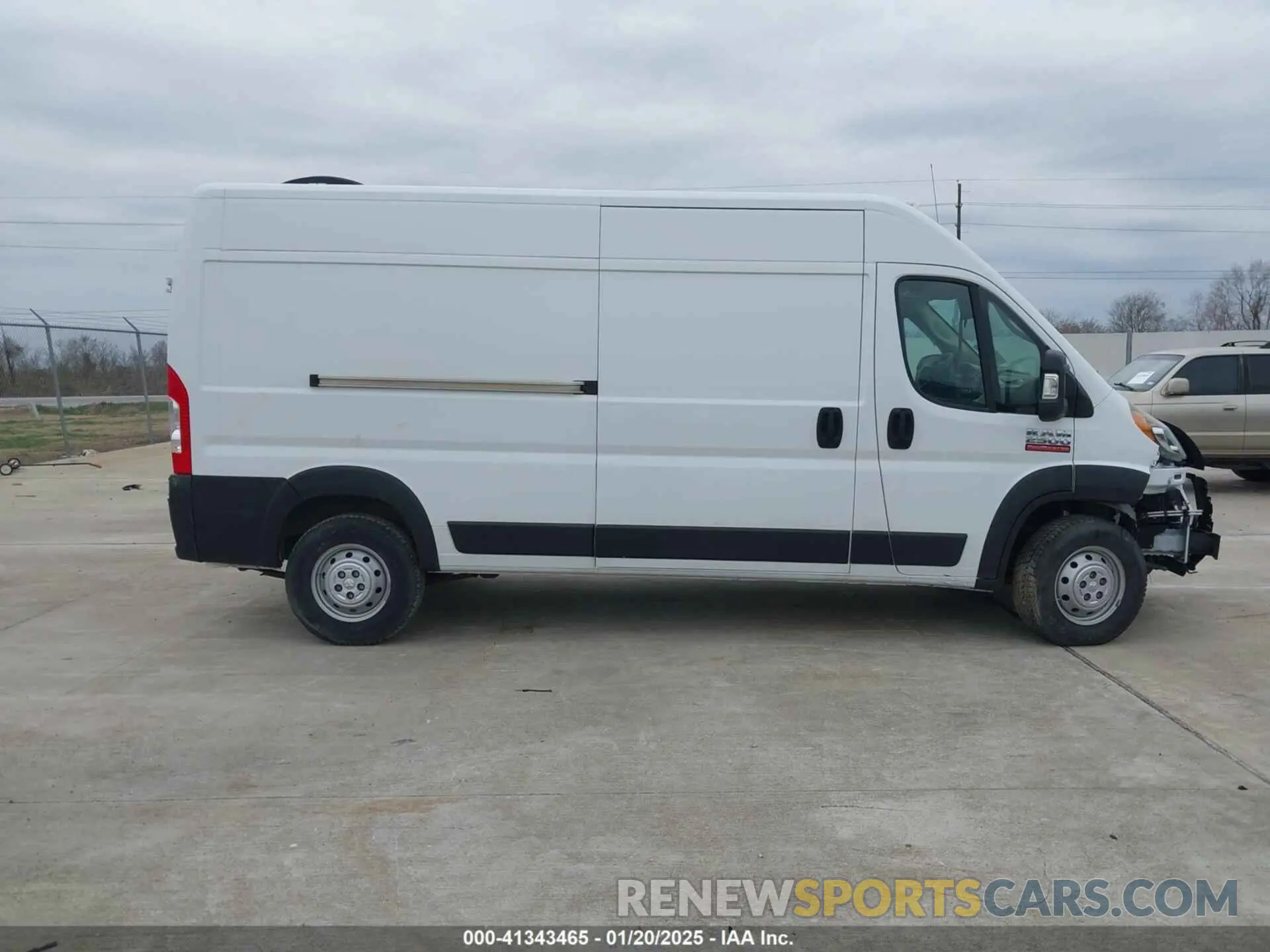 13 Photograph of a damaged car 1FT8W3BTXNED31494 FORD F-350 2022