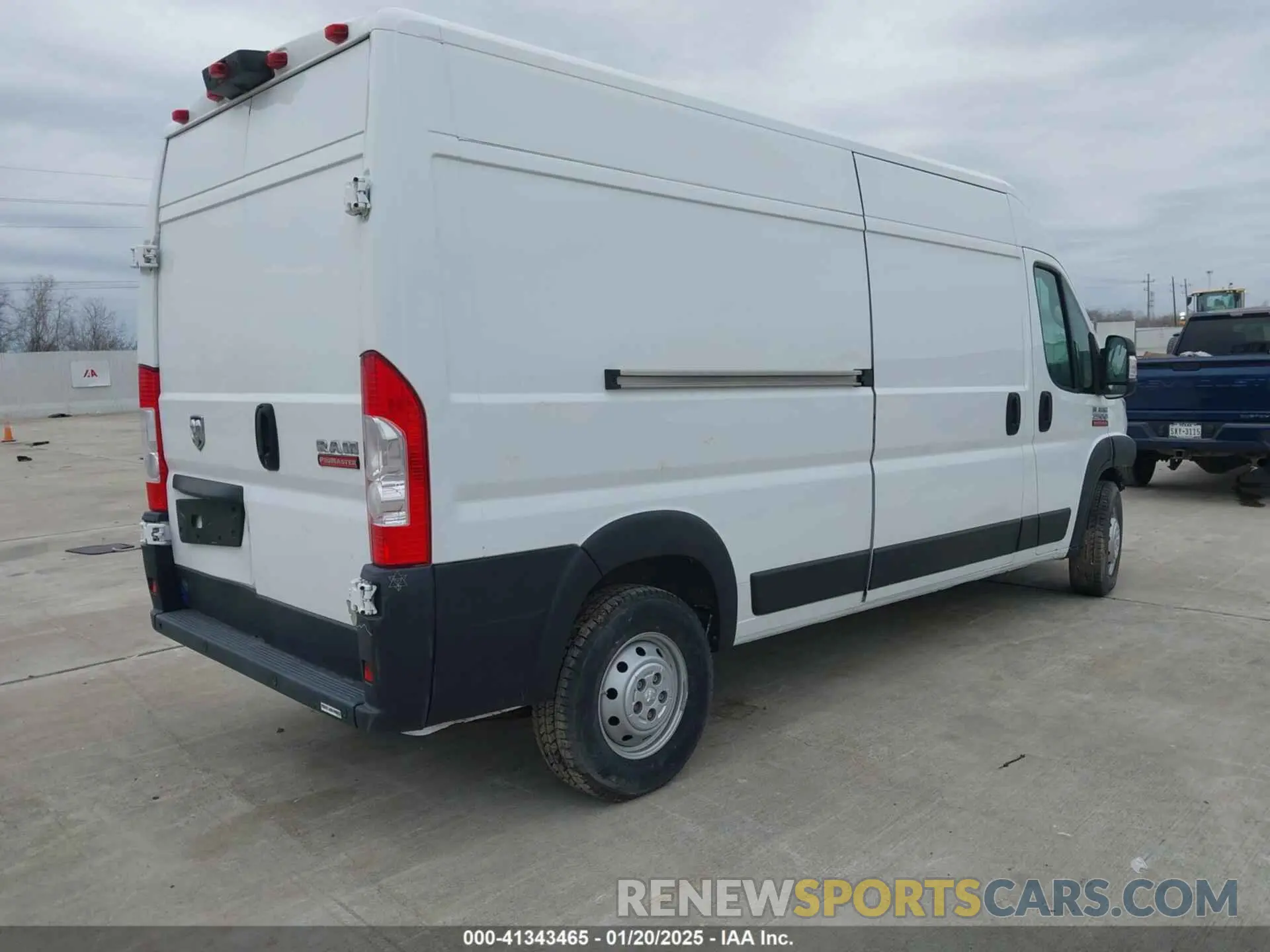 4 Photograph of a damaged car 1FT8W3BTXNED31494 FORD F-350 2022