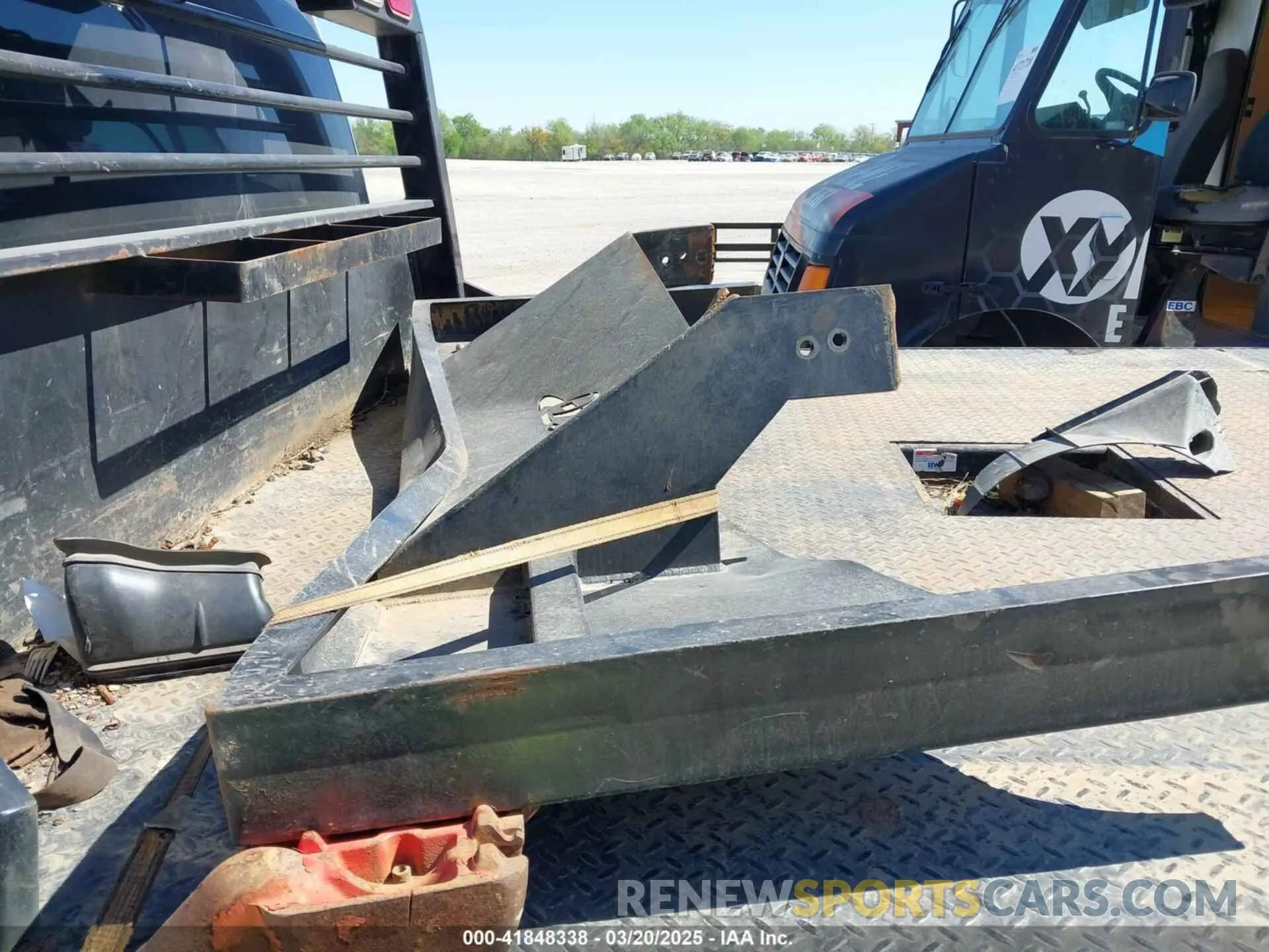 12 Photograph of a damaged car 1FT8W3C68NEE83511 FORD F-350 2022