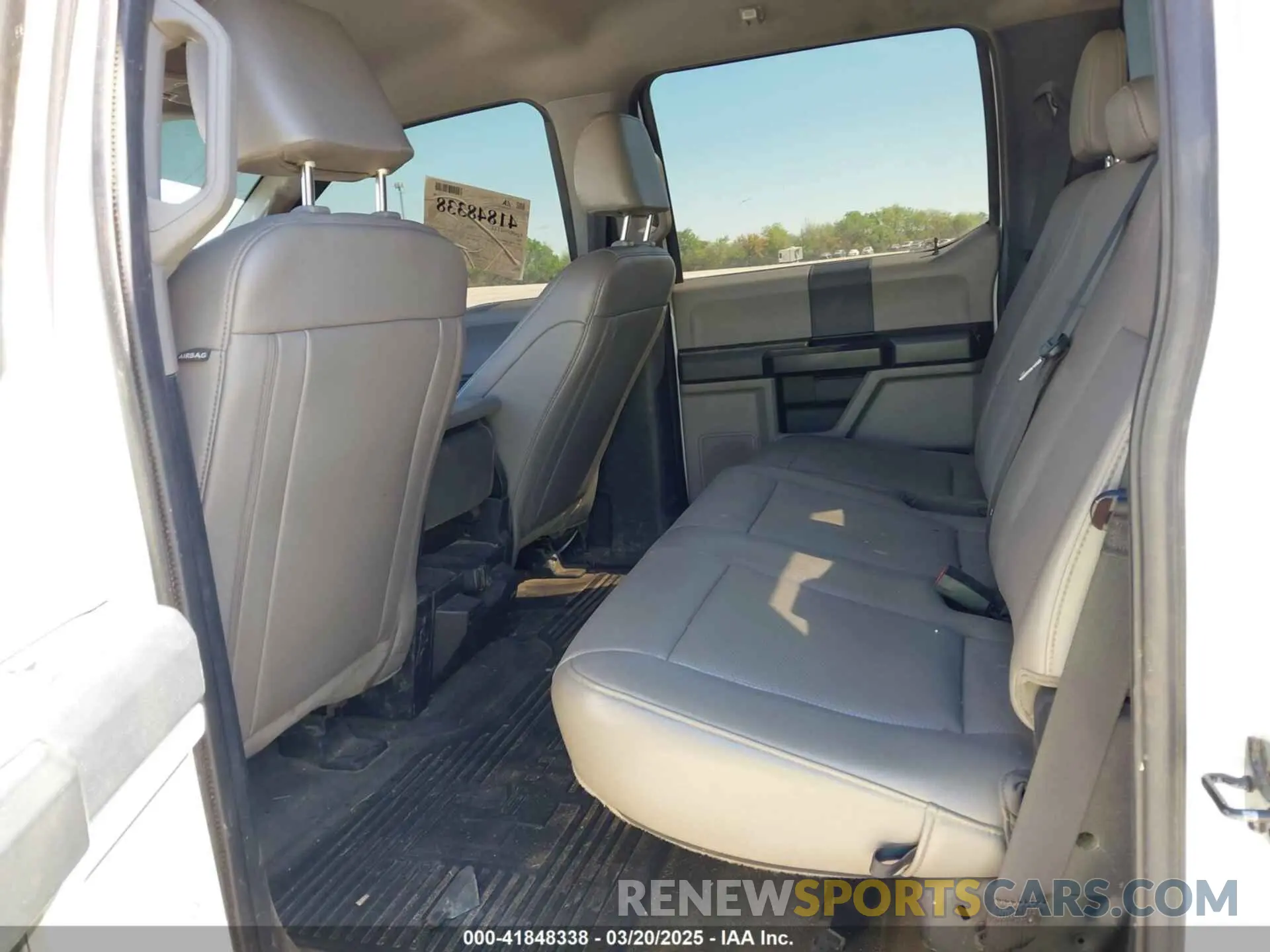 7 Photograph of a damaged car 1FT8W3C68NEE83511 FORD F-350 2022