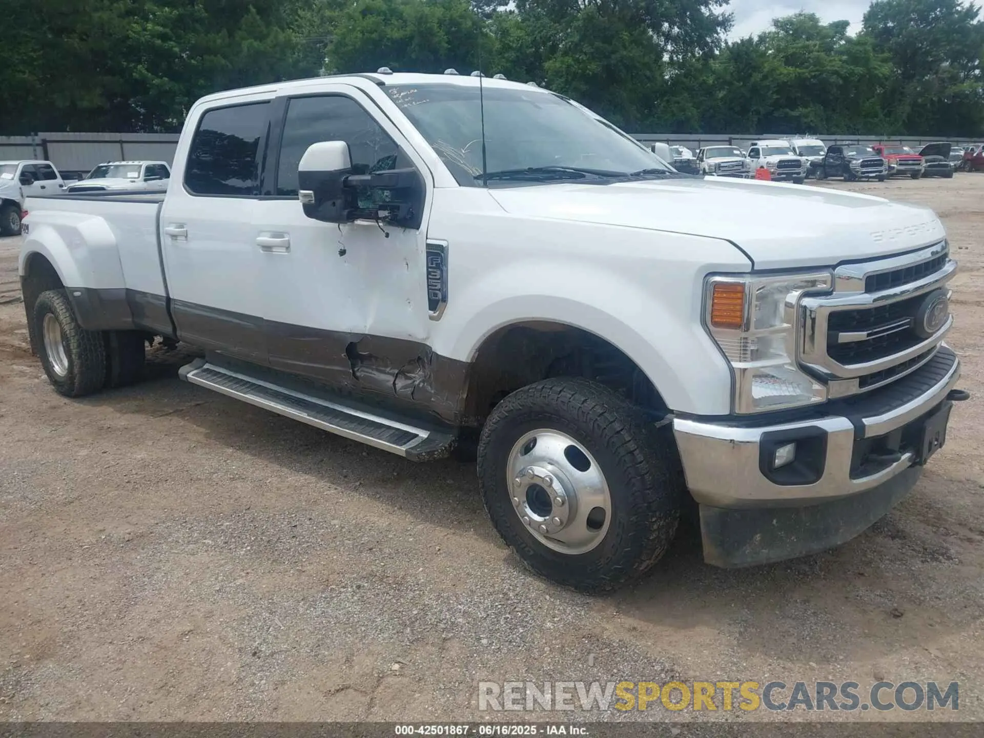 1 Photograph of a damaged car 1FT8W3DN0NEE76400 FORD F-350 2022