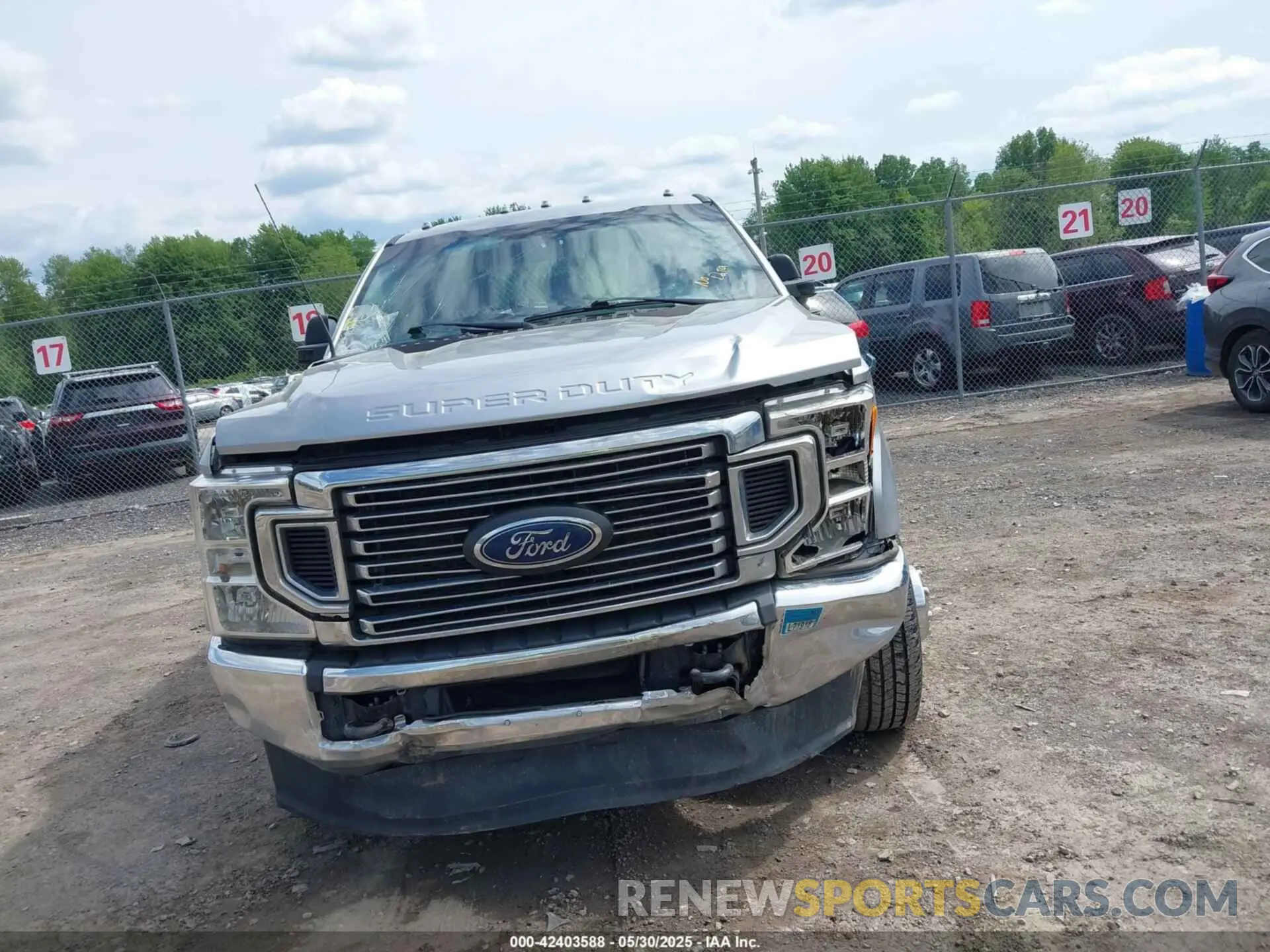 12 Photograph of a damaged car 1FT8W3DT4NEF02060 FORD F-350 2022
