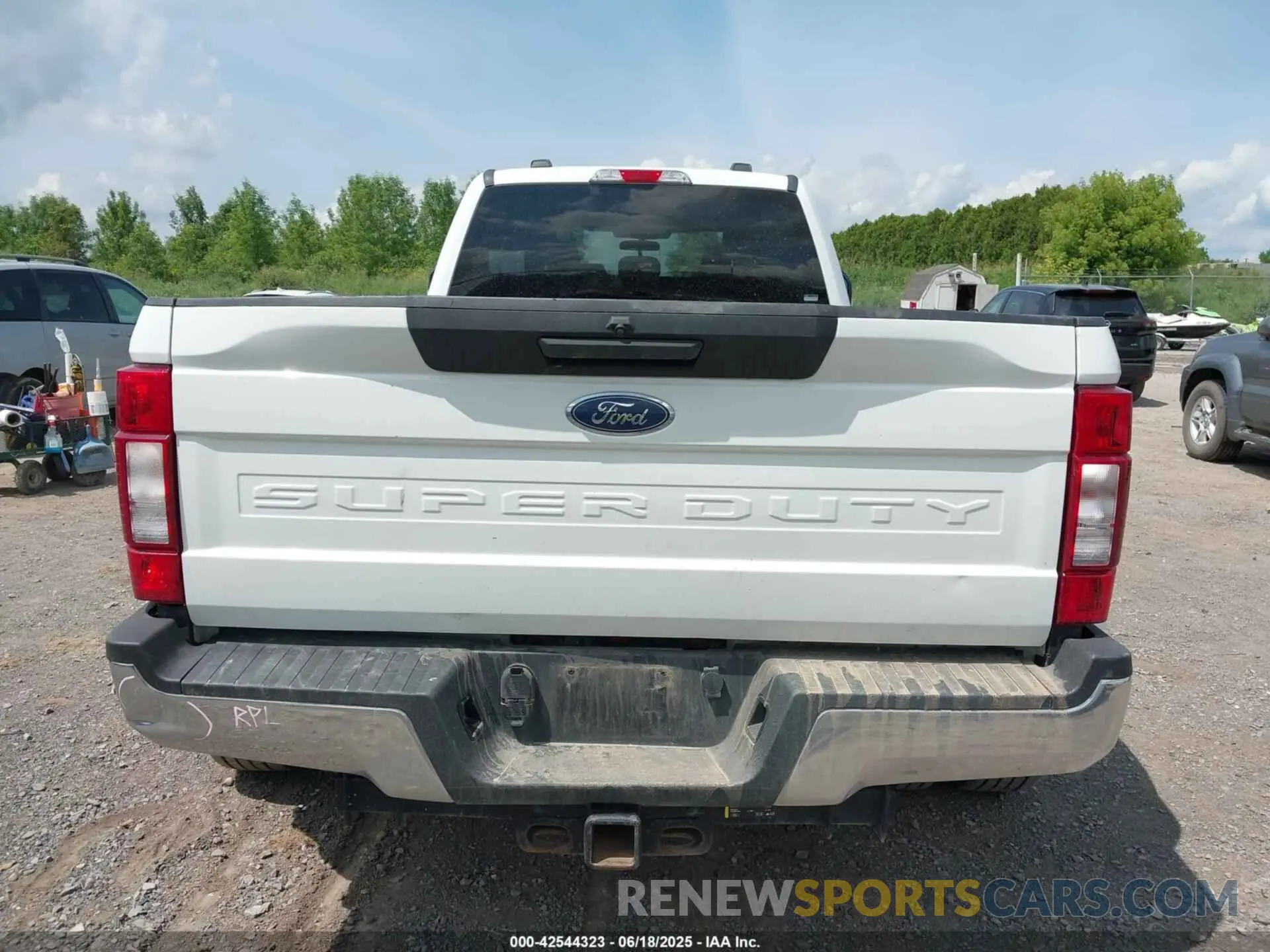 15 Photograph of a damaged car 1FT8W3DT4NEF29761 FORD F-350 2022