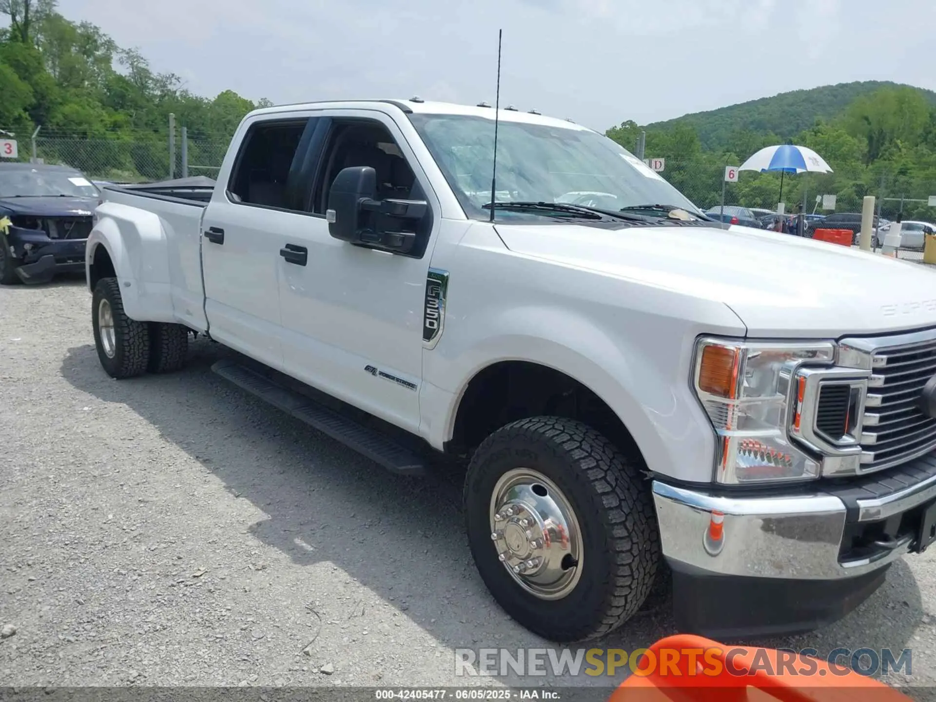 1 Photograph of a damaged car 1FT8W3DT4NEG27401 FORD F-350 2022