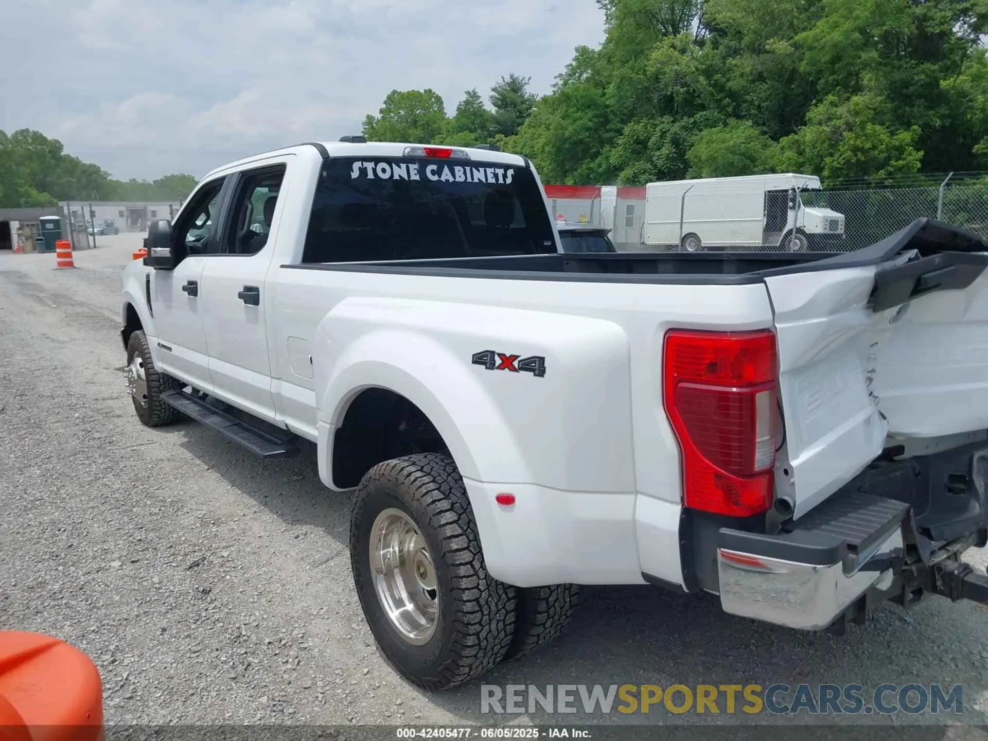 3 Photograph of a damaged car 1FT8W3DT4NEG27401 FORD F-350 2022